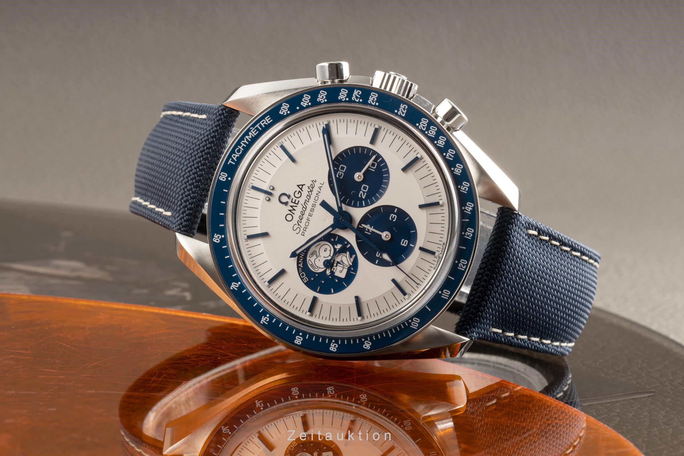 Omega Speedmaster Moonwatch "Silver Snoopy Award" 310.32.42.50.02.001 B&P 2023 [2305686]