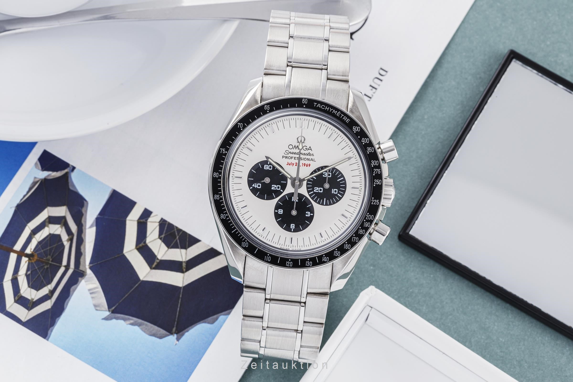 Omega Speedmaster Moonwatch Apollo 11 Panda Chronograph Ref. 3569.31.00 B&P [2305735]