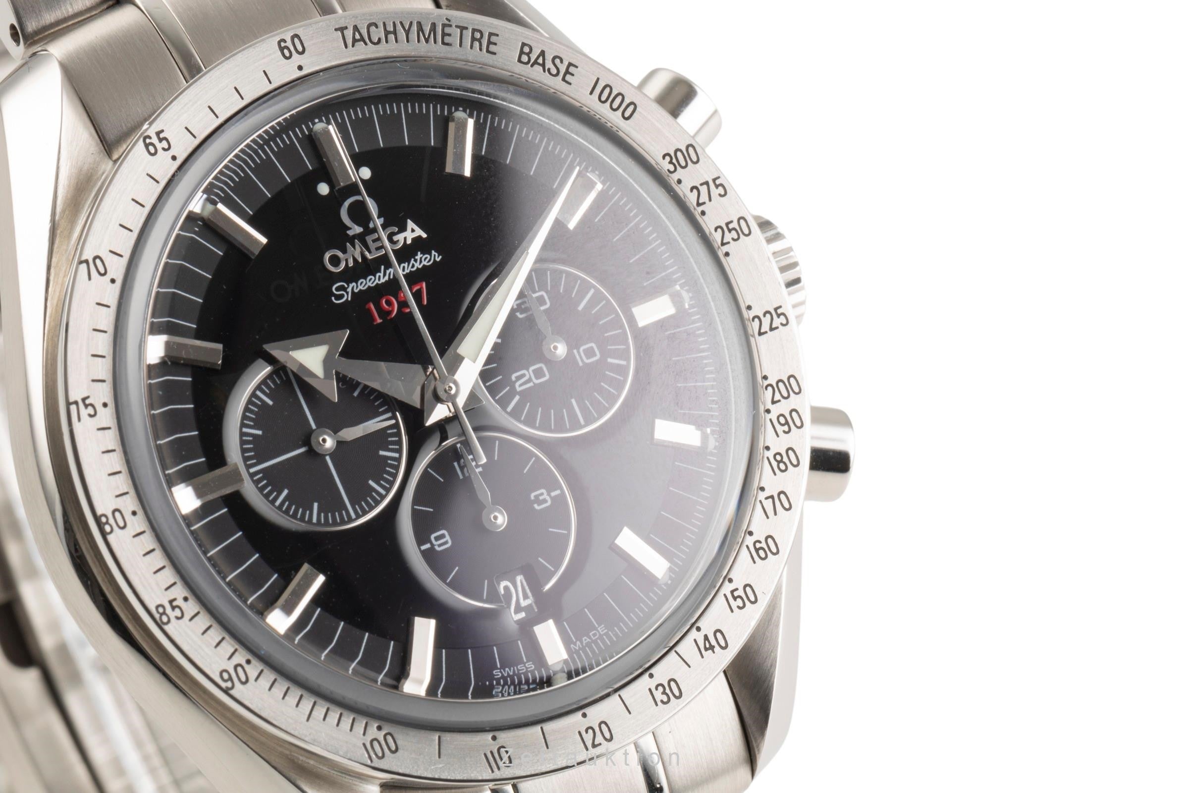 Omega Speedmaster chronograph steel automatic men's watch 321.10.42.50.01.001  [2400080]