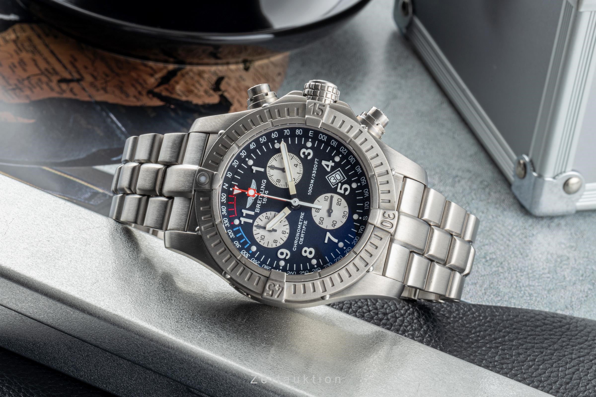 Breitling Avenger M1 Chronograph Black Dial Titan Quarz Herrenuhr Ref. E73360  [2400110]