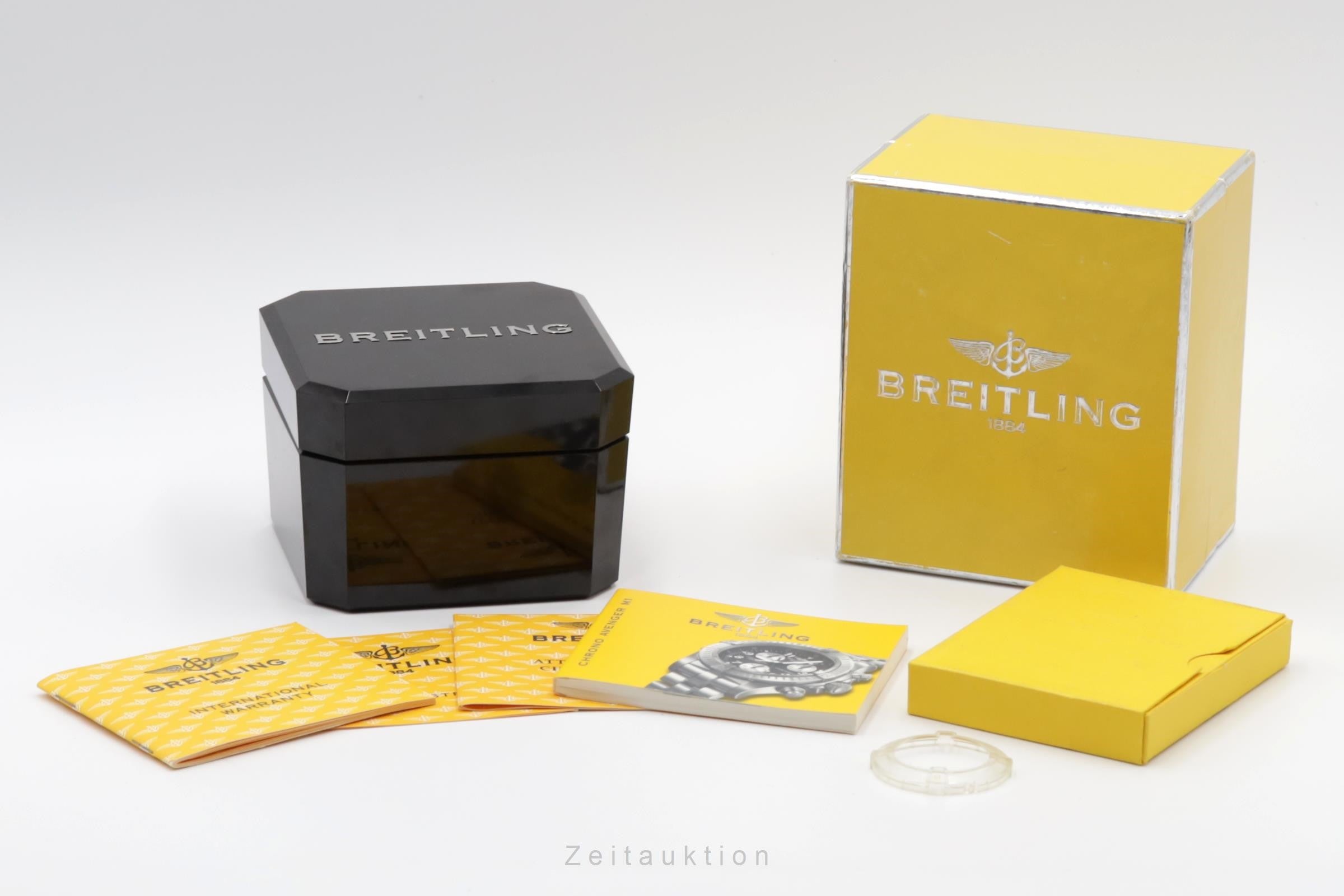 Breitling Avenger chronograph titanium quartz men's watch E73360  [2400390]