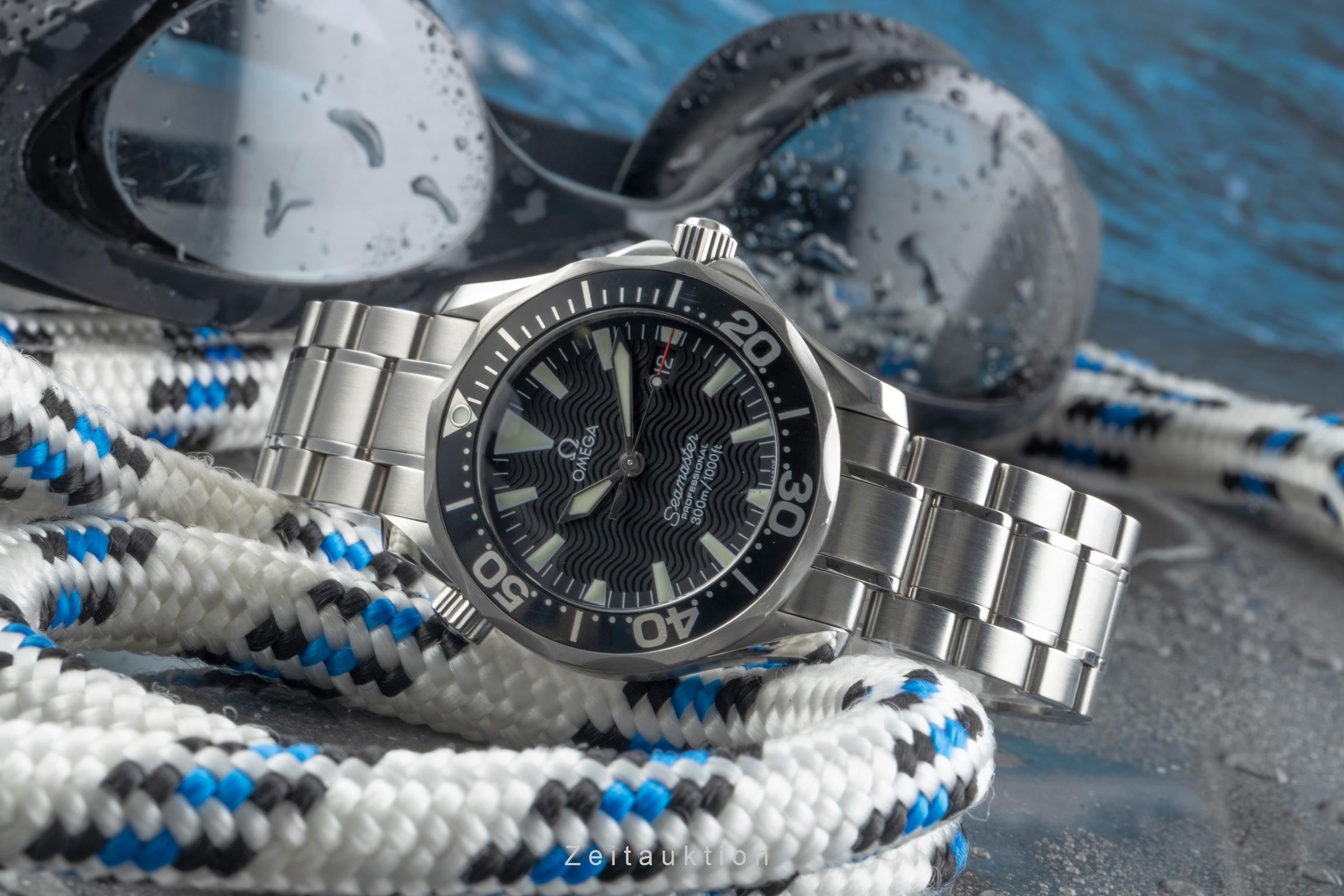 Omega Seamaster steel quartz men's watch 2262.50.00  [2401081]