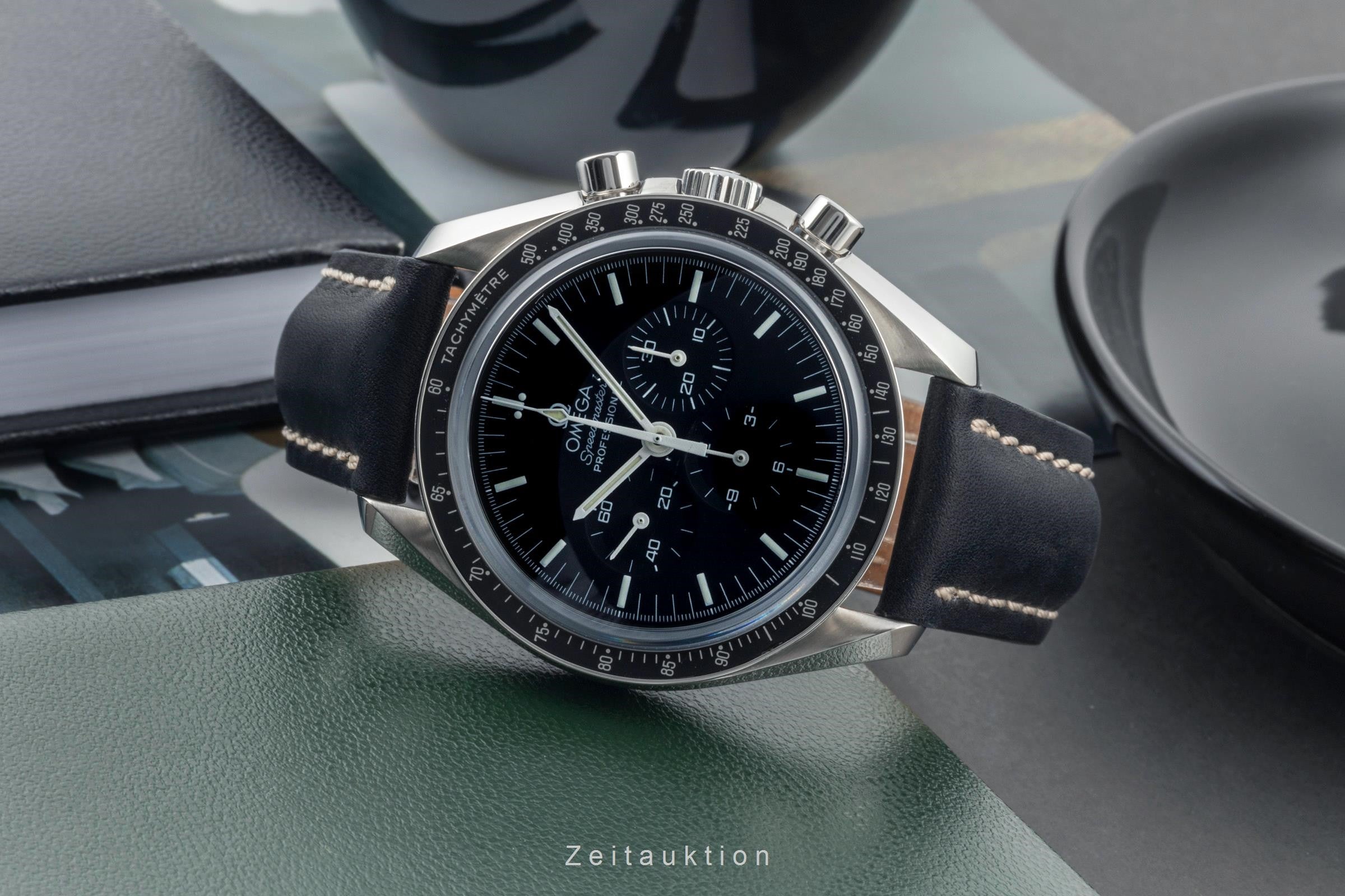 Omega Speedmaster Moonwatch chronograph steel manual winding men's watch 3573.50.00  [2401236]