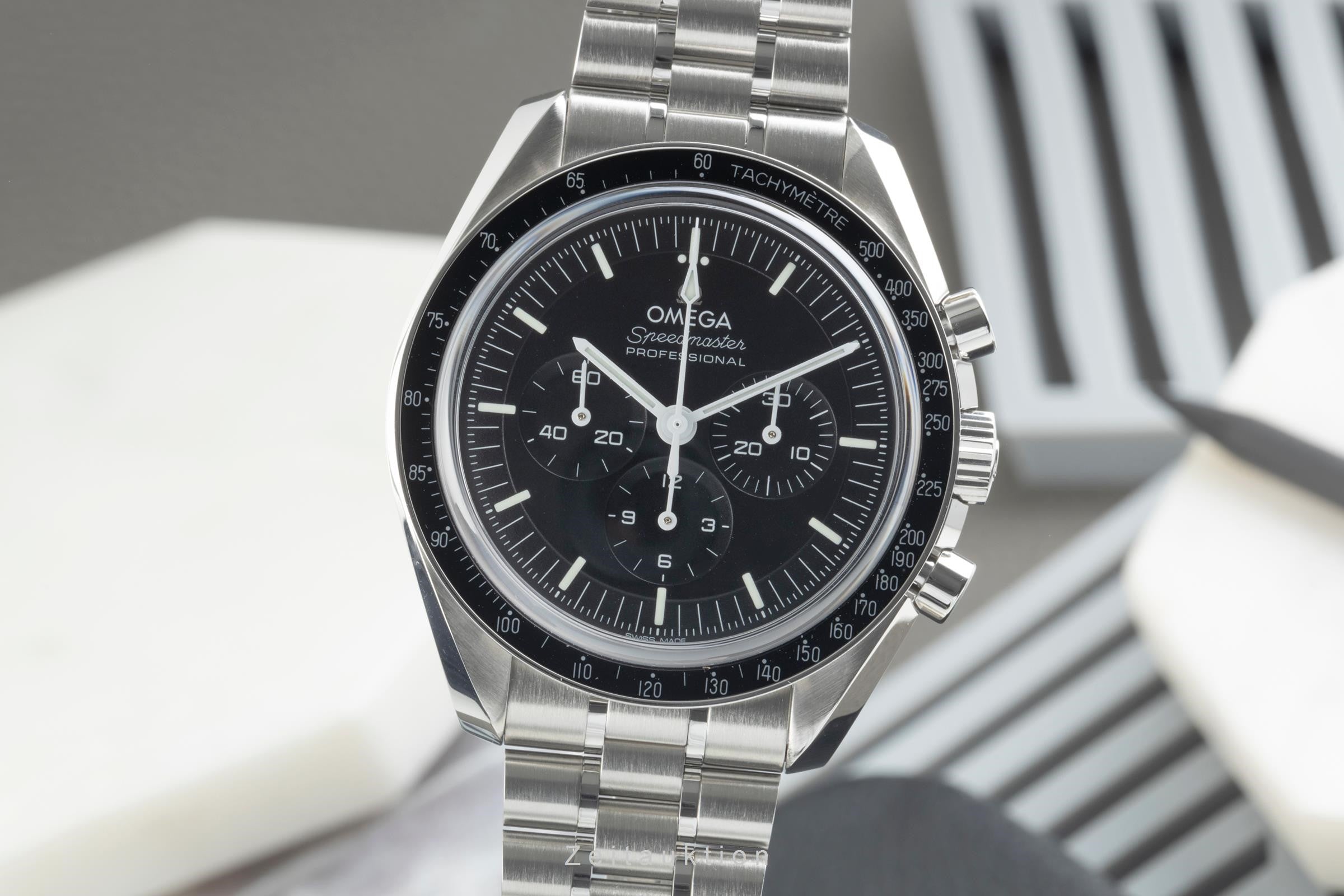 Omega Speedmaster Moonwatch chronograph steel manual winding men's watch 310.30.42.50.01.002 LP: 8700EUR  [2401440]