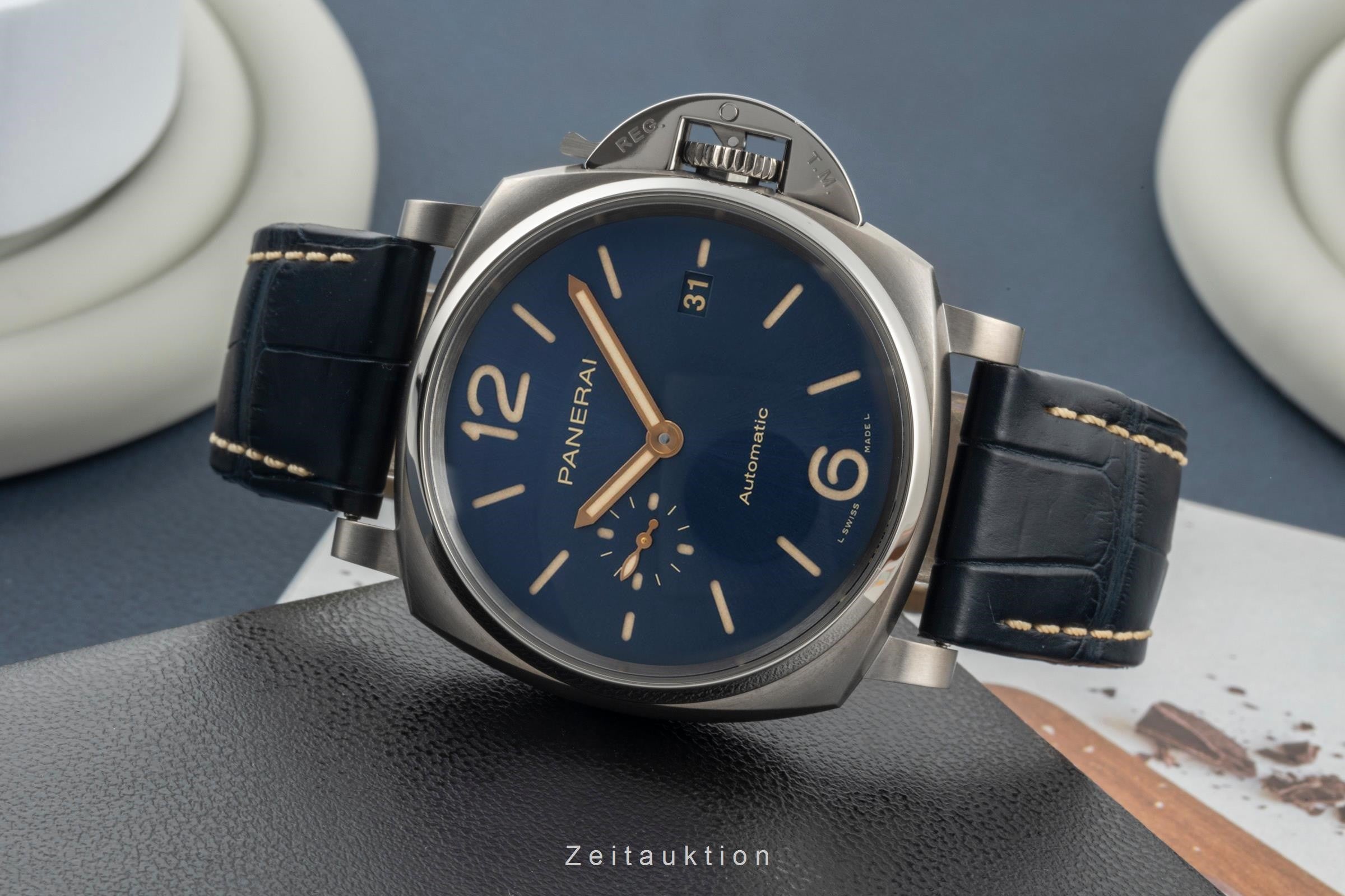 Panerai Luminor  titanium automatic men's watch PAM00927 LP: 7400EUR  [2401641]