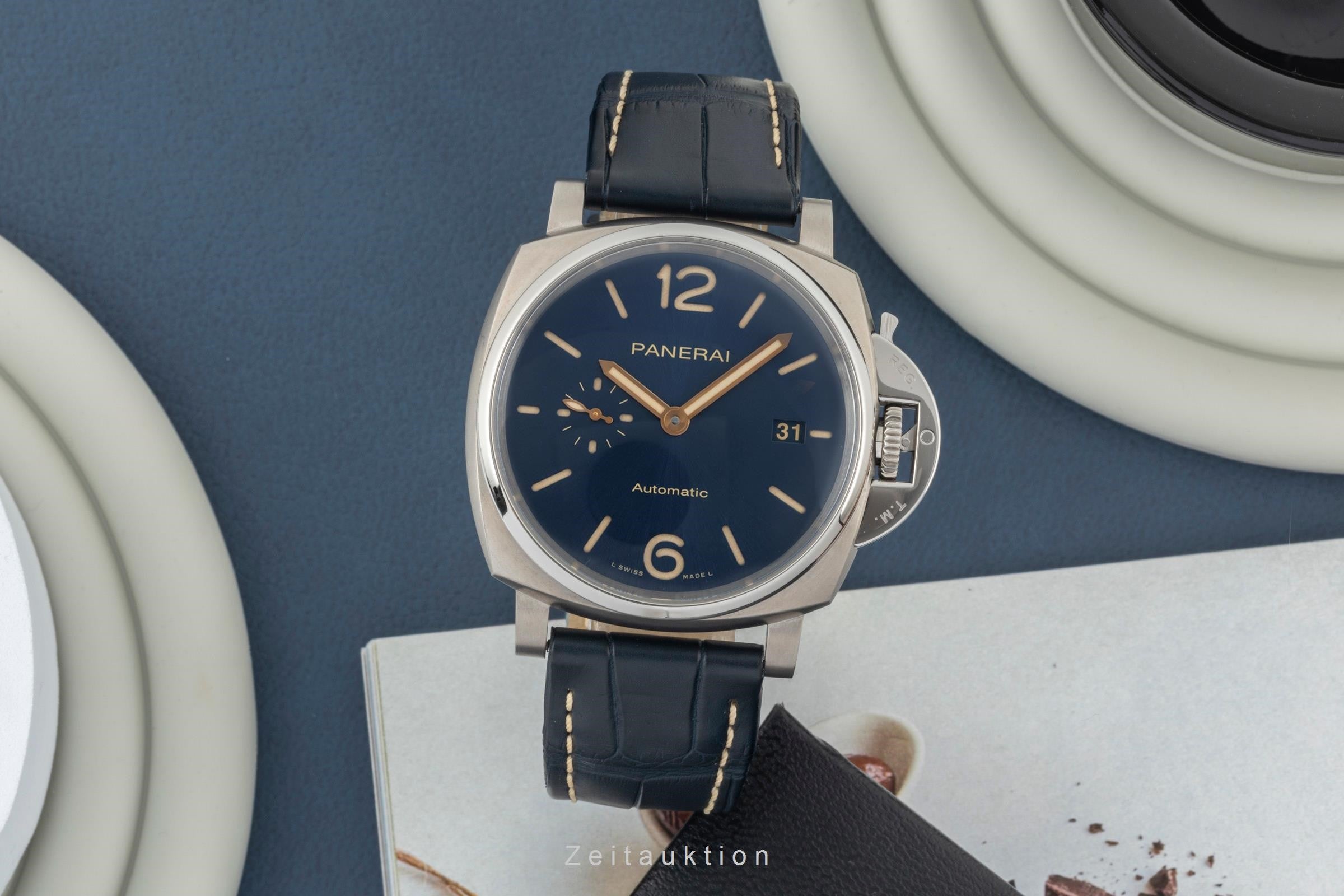Panerai Luminor  titanium automatic men's watch PAM00927 LP: 7400EUR  [2401641]