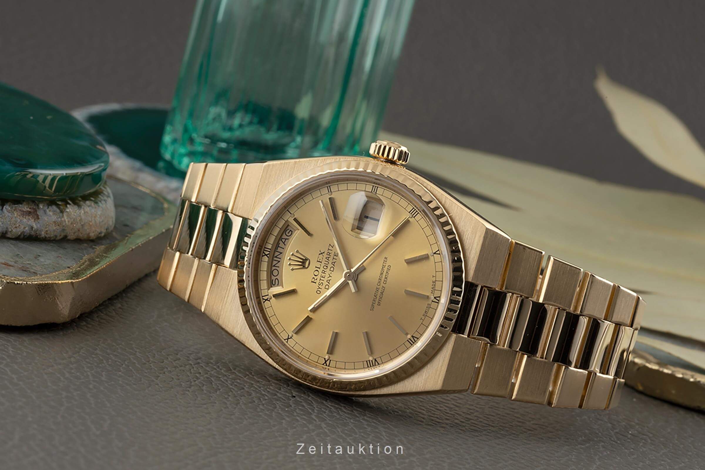 Rolex Day-Date 18k Gold Quarz 5055 19018 2402006 - Main Image