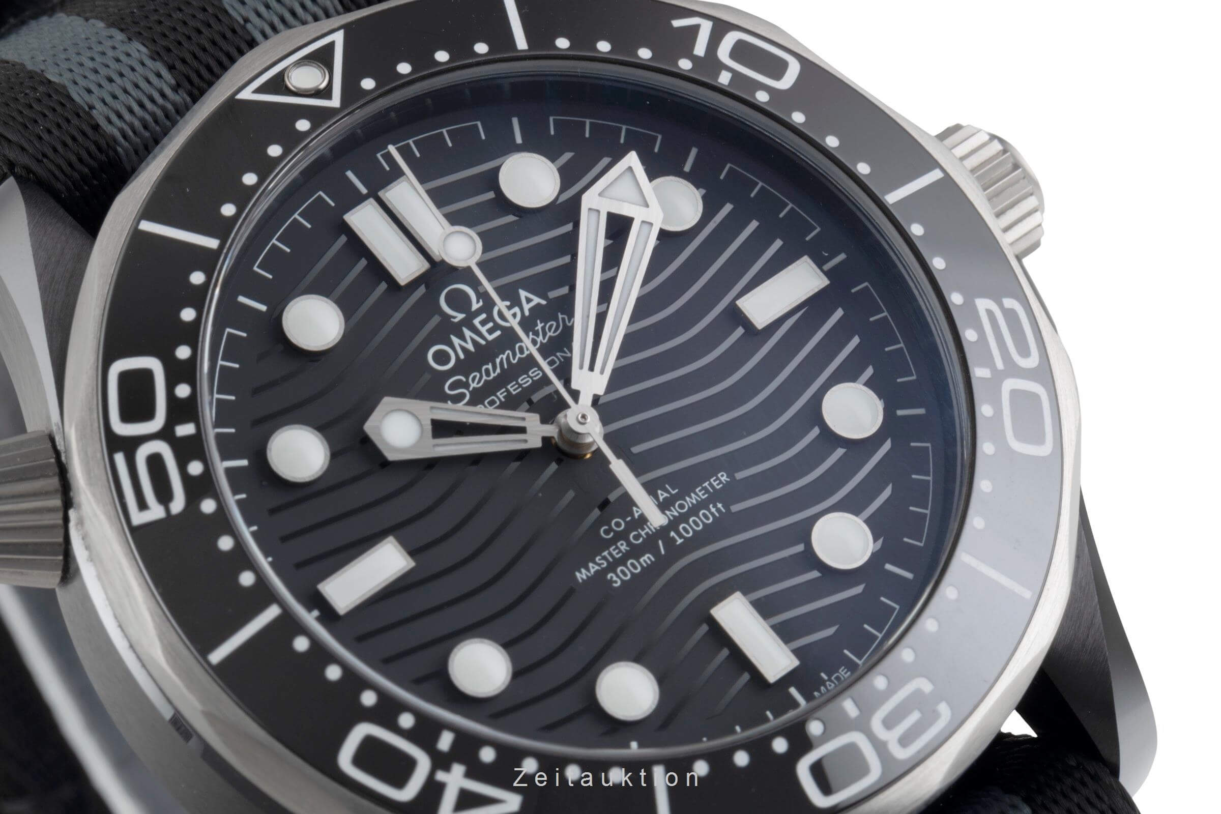 Omega Seamaster ceramic / titanium automatic men's watch 210.92.44.20.01.002 LP: 9700EUR  [2404609]