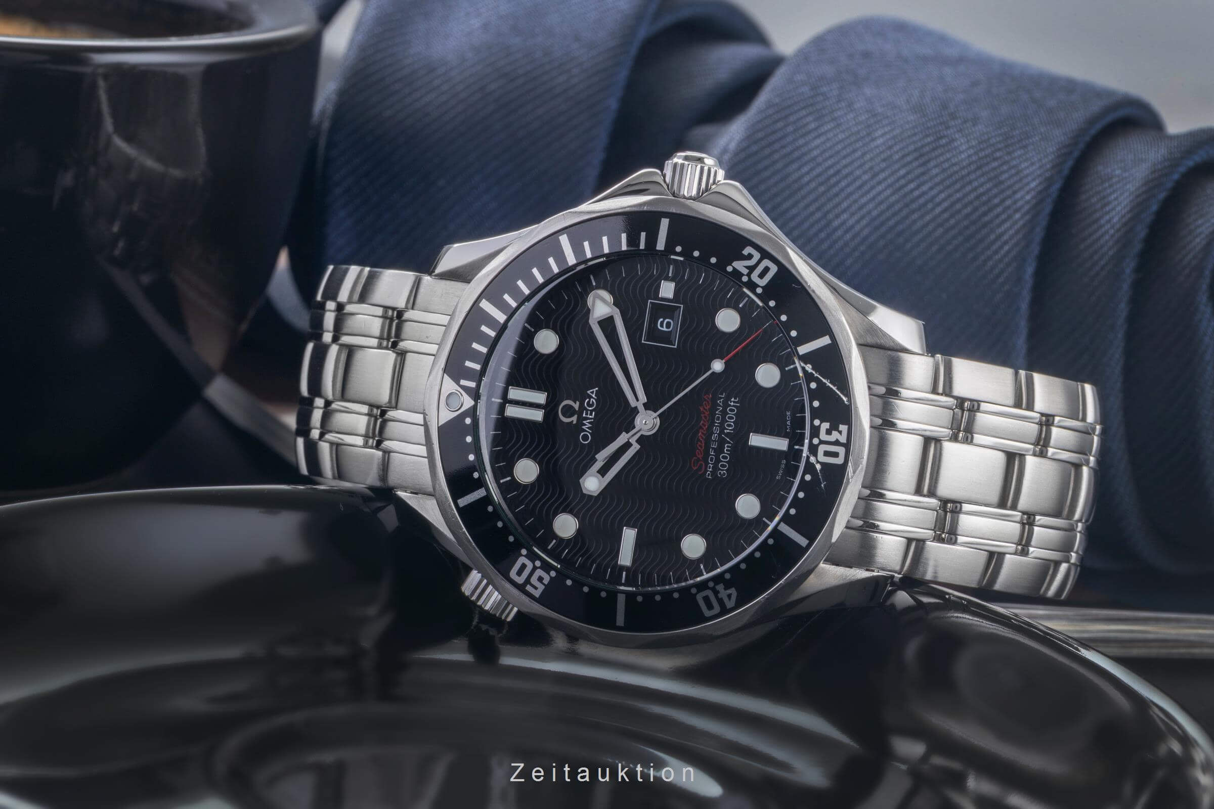 Omega Seamaster Professional 300M Red Stahl Herrenuhr Ref. 212.30.41.61.01.001 [2405877]