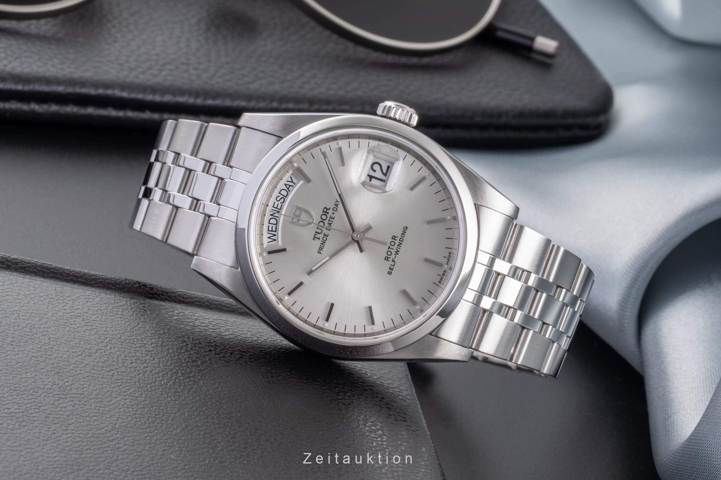 Tudor Date-Day steel automatic men's watch 76200  [2406102]