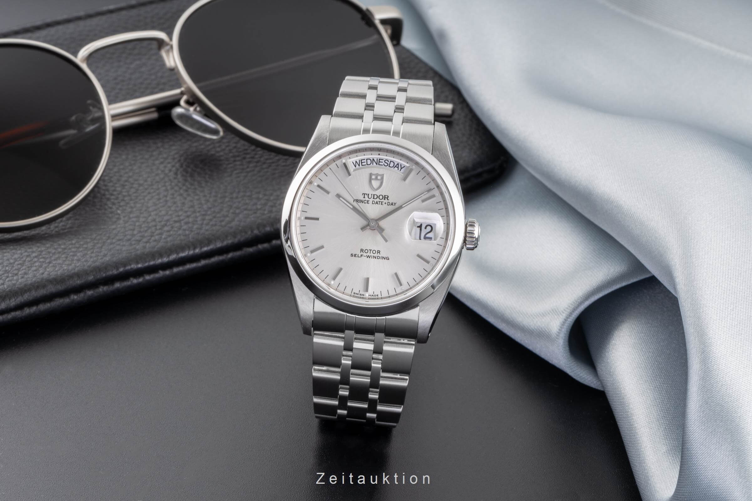 Tudor Date-Day steel automatic men's watch 76200  [2406102]