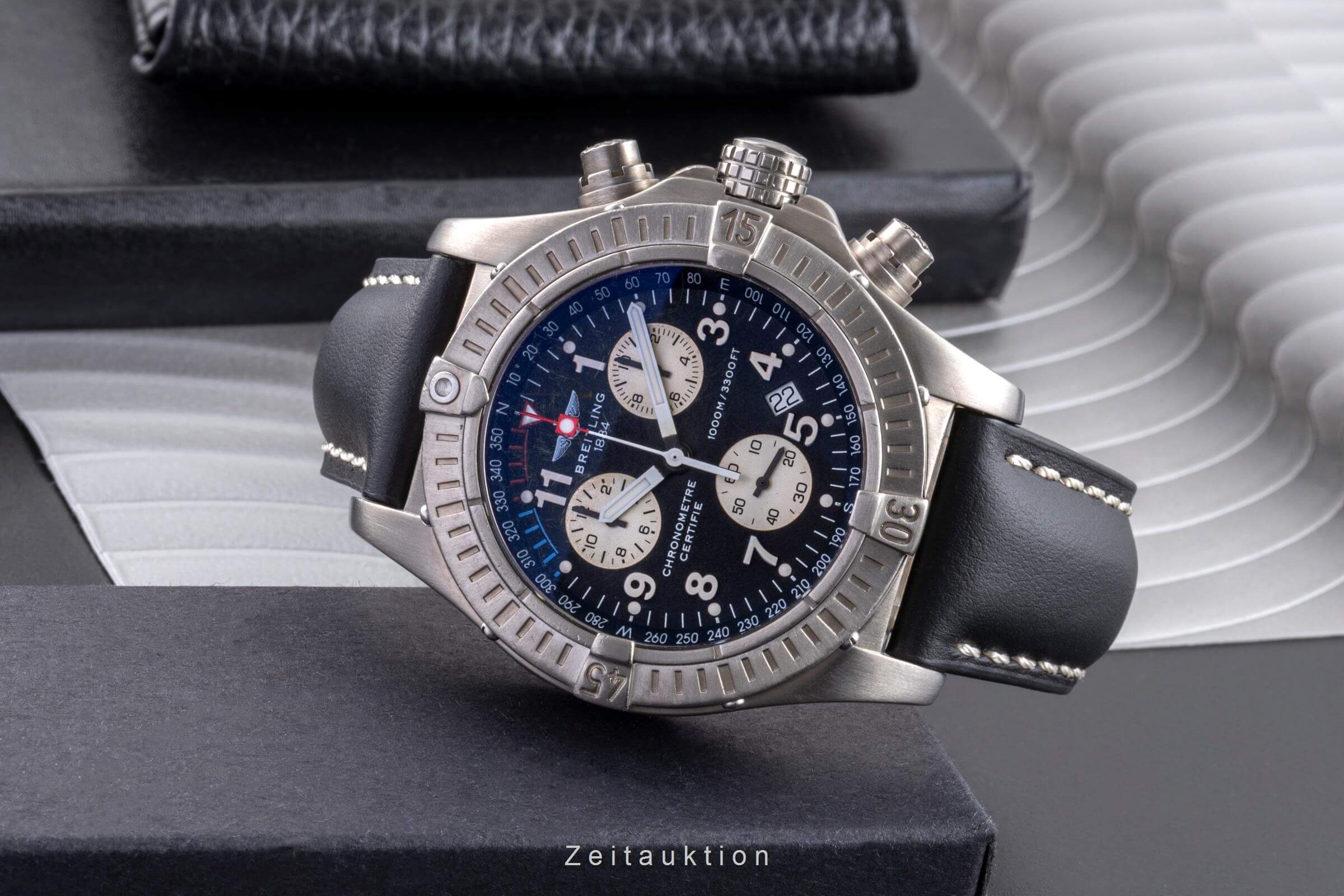 Breitling Avenger chronograph titanium quartz men's watch E73360  [2406214]