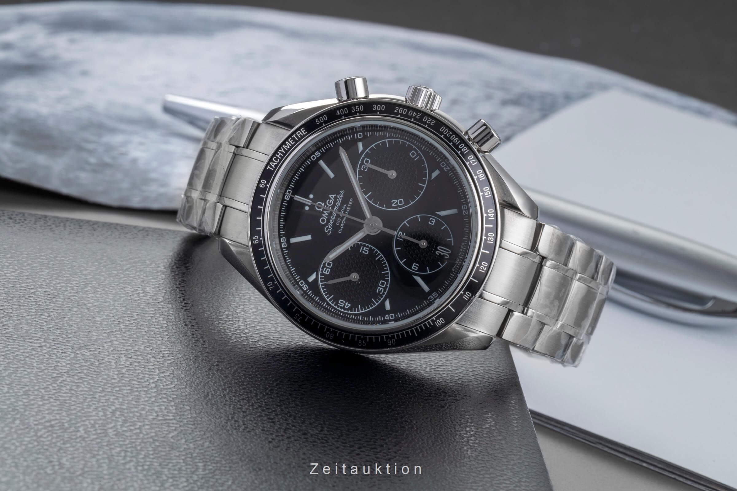 Omega Speedmaster chronographe acier automatique montre pour hommes 326.30.40.50.01.001 LP: 6100EUR  [2500324]