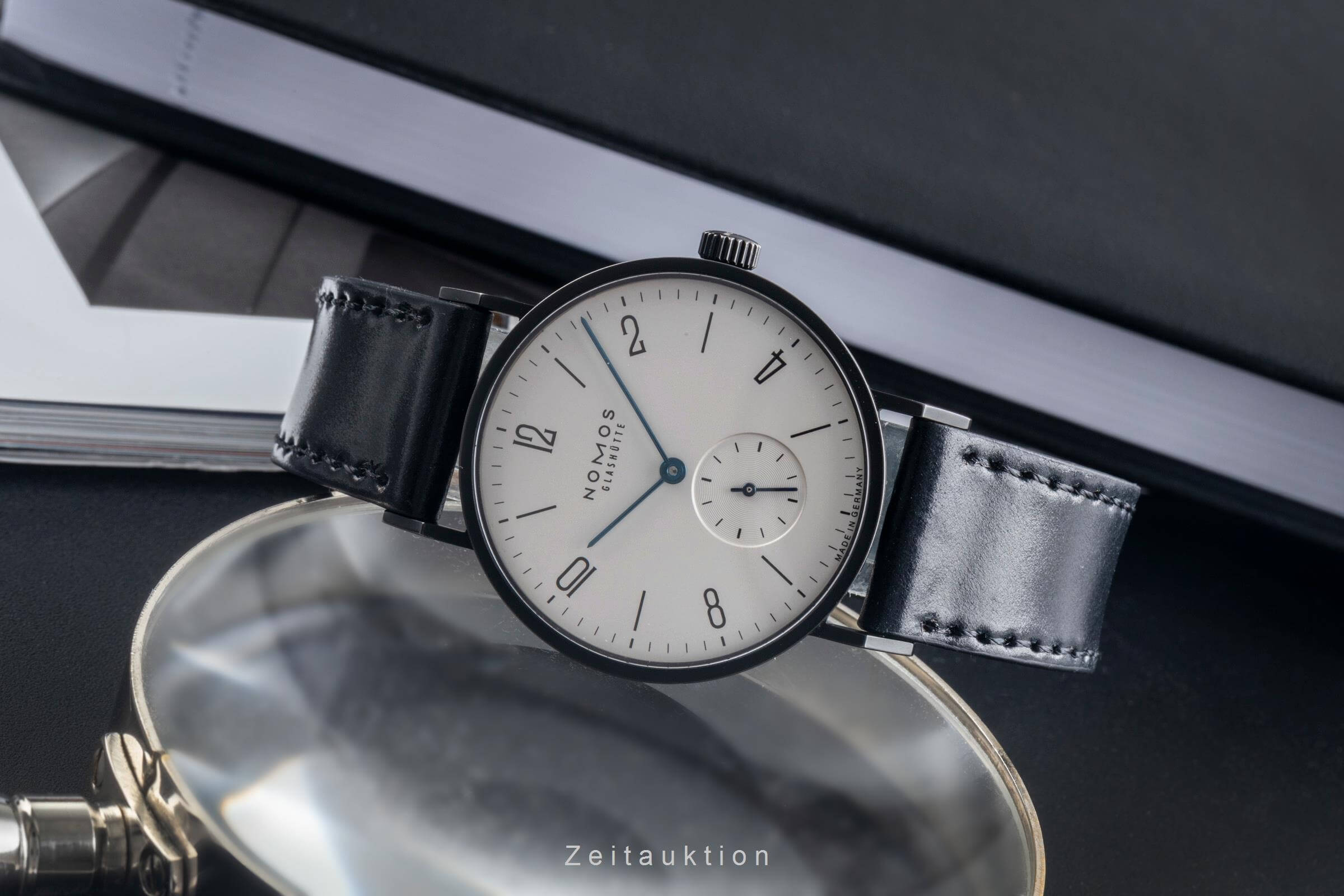 Nomos Tangente Norma PVD Schwarz Edelstahl Handaufzug Herrenuhr Ref. 129 B&P [2500391]