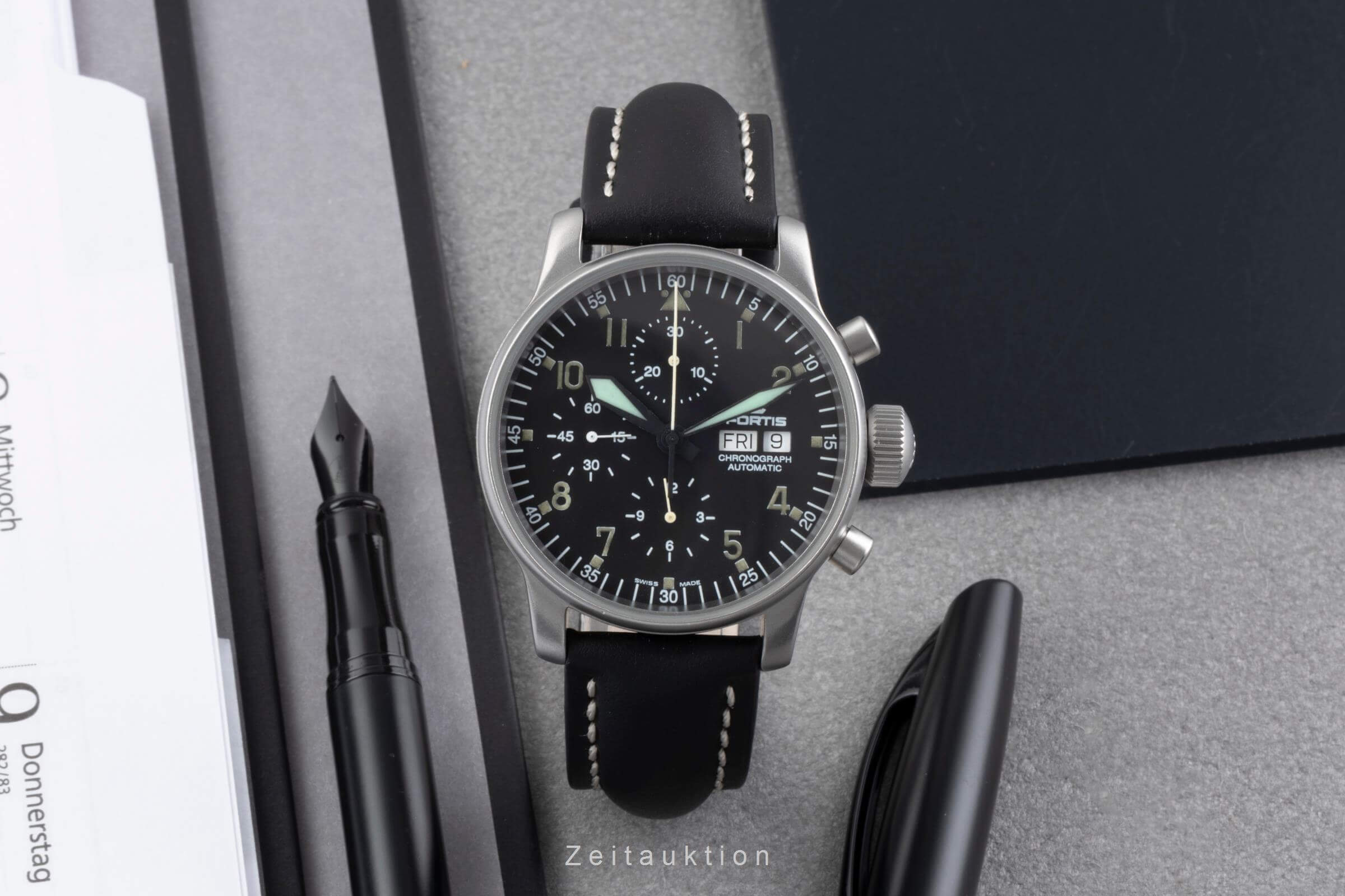 Fortis Flieger Chronograph Day-Date Automatik Stahl Herrenuhr Ref. 597.10.141  [2500522]