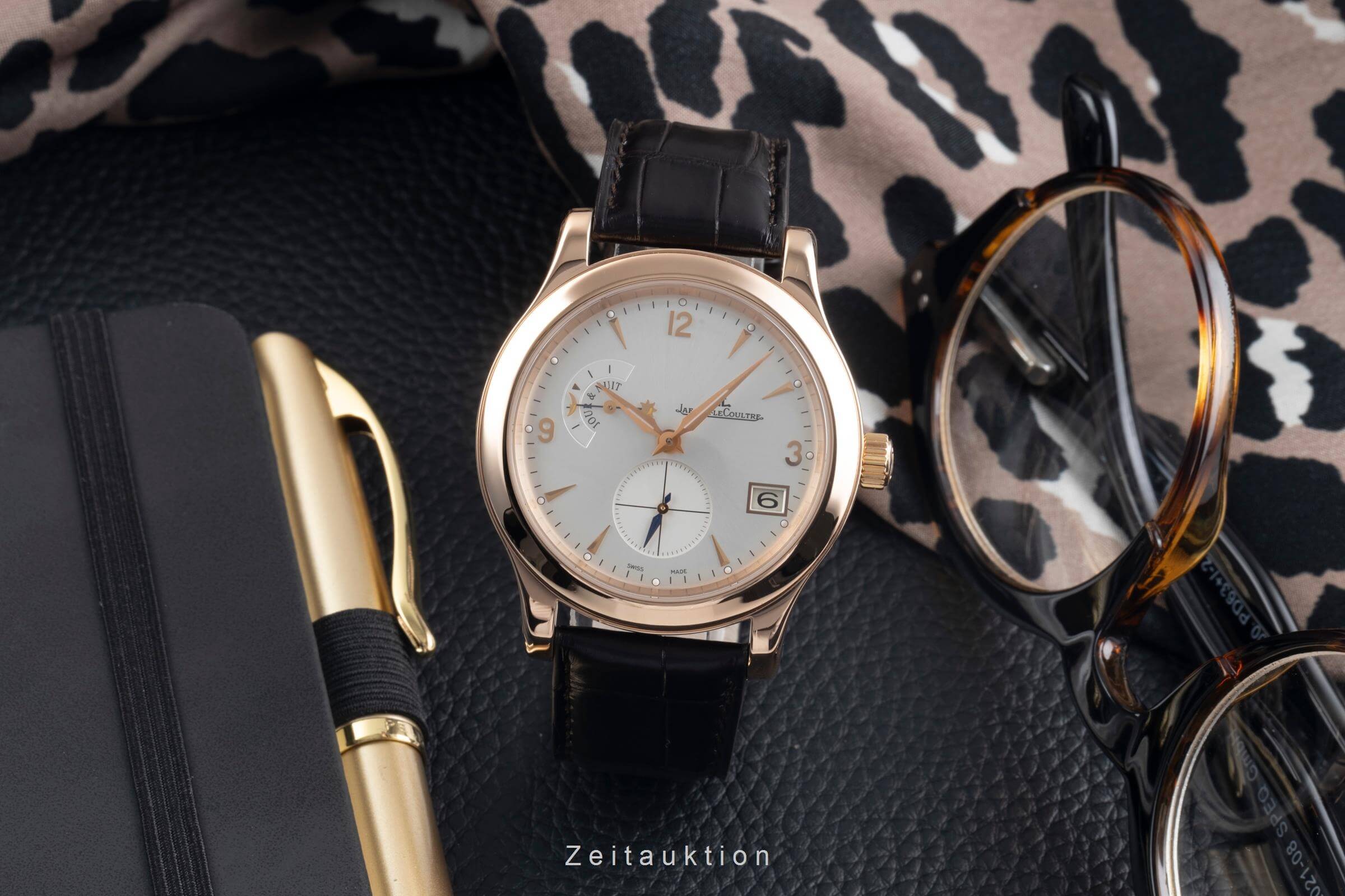 Jaeger LeCoultre Master Hometime 18 ct gold automatic 975 Ref