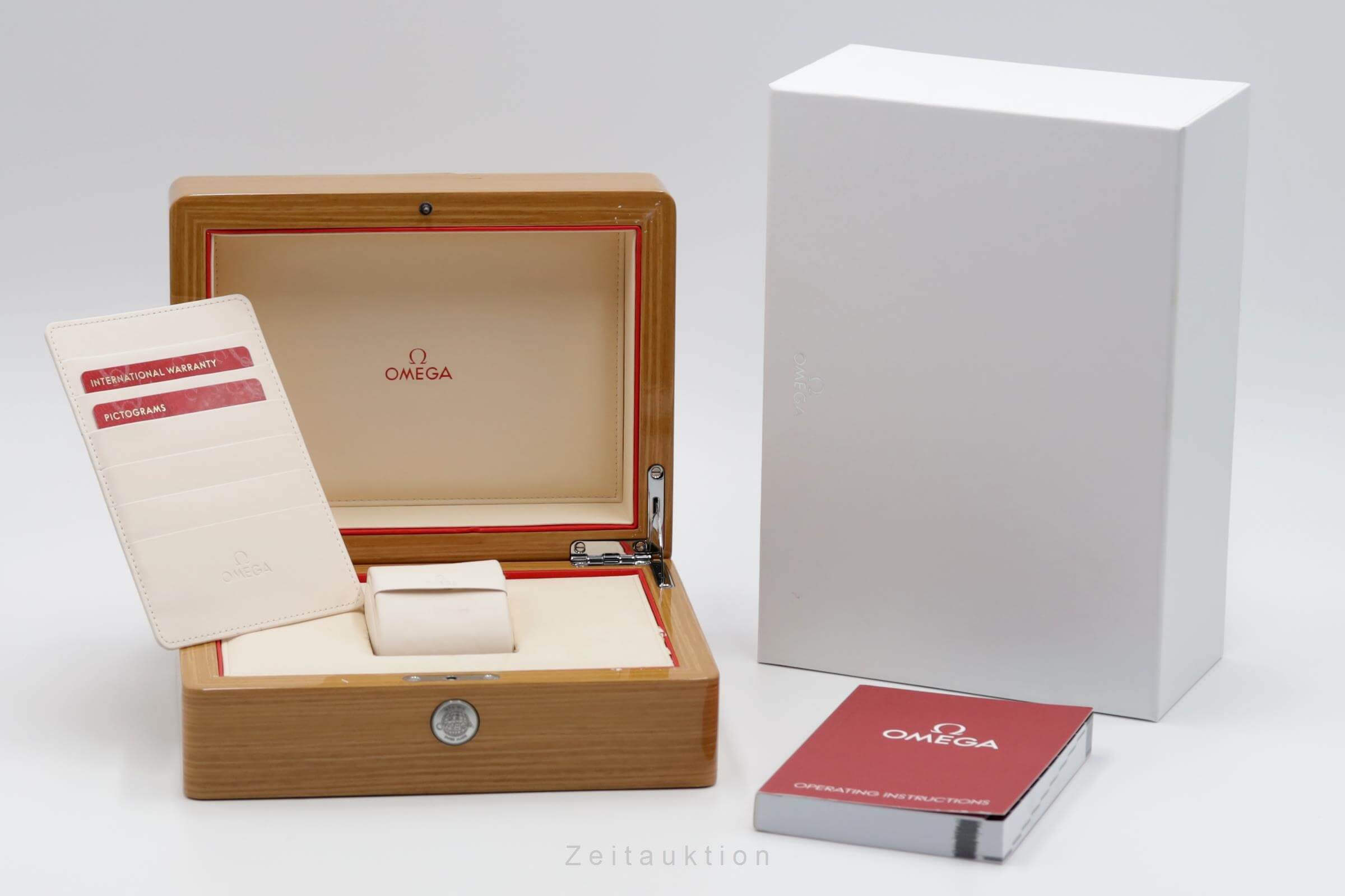 Omega Speedmaster chronograph titanium automatic men's watch 311.90.44.51.03.001  [2500662]