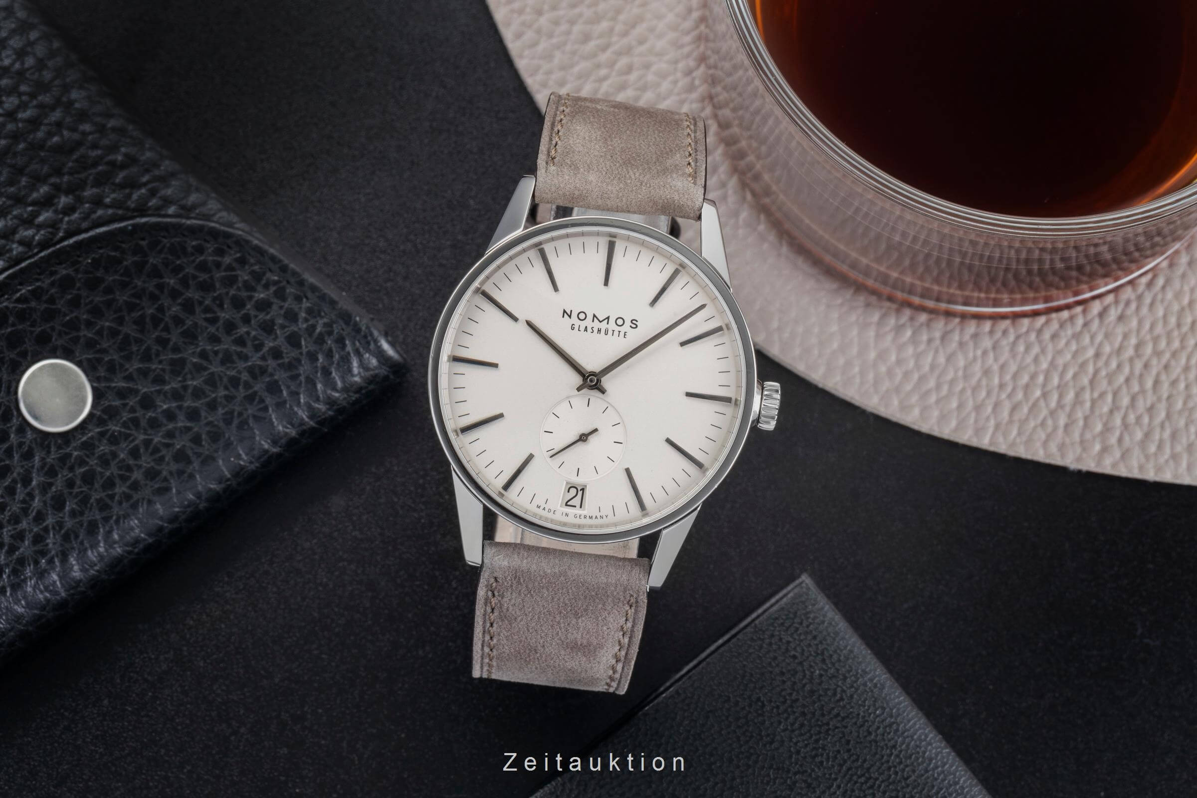 Nomos Zürich Automatik Datum Edelstahl Herrenuhr Ref. 802 Box & Papiere 2016 [2500822]