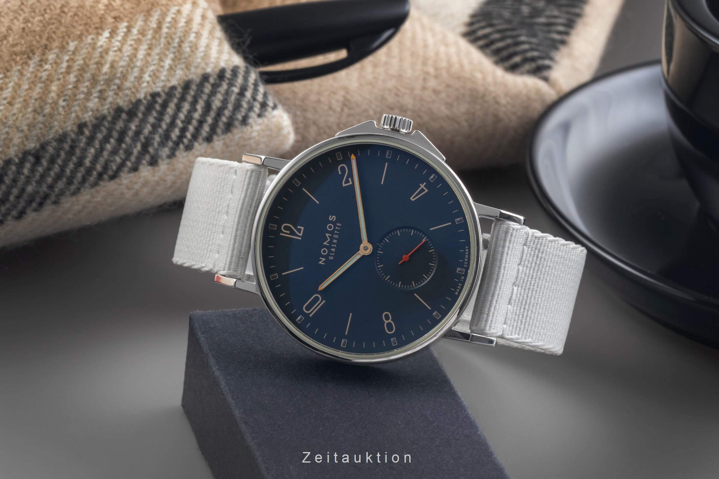 Nomos Ahoi steel automatic men's watch 552 LP: 3820EUR  [2500857]