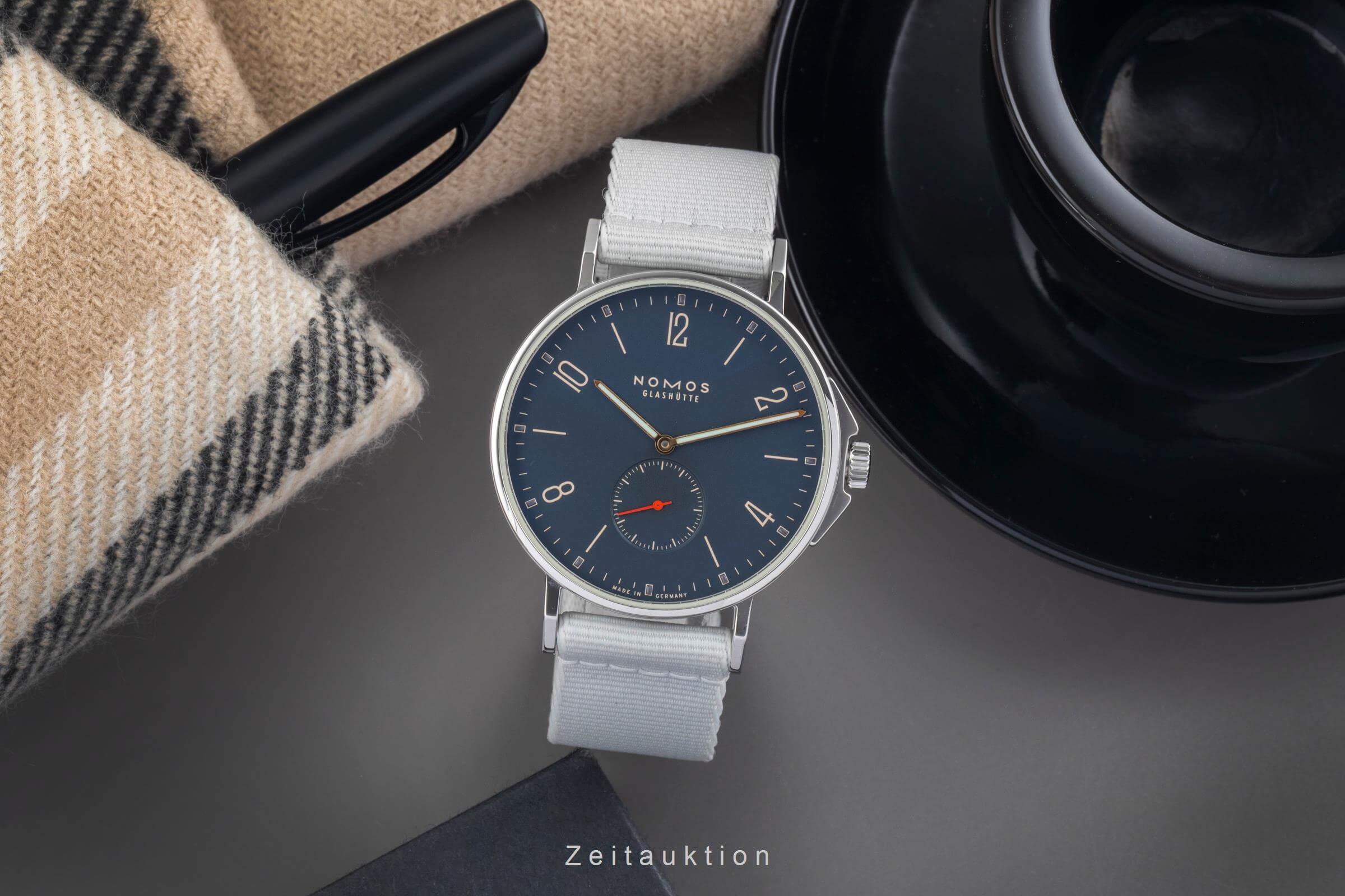 Nomos Ahoi steel automatic men's watch 552 LP: 3820EUR  [2500857]