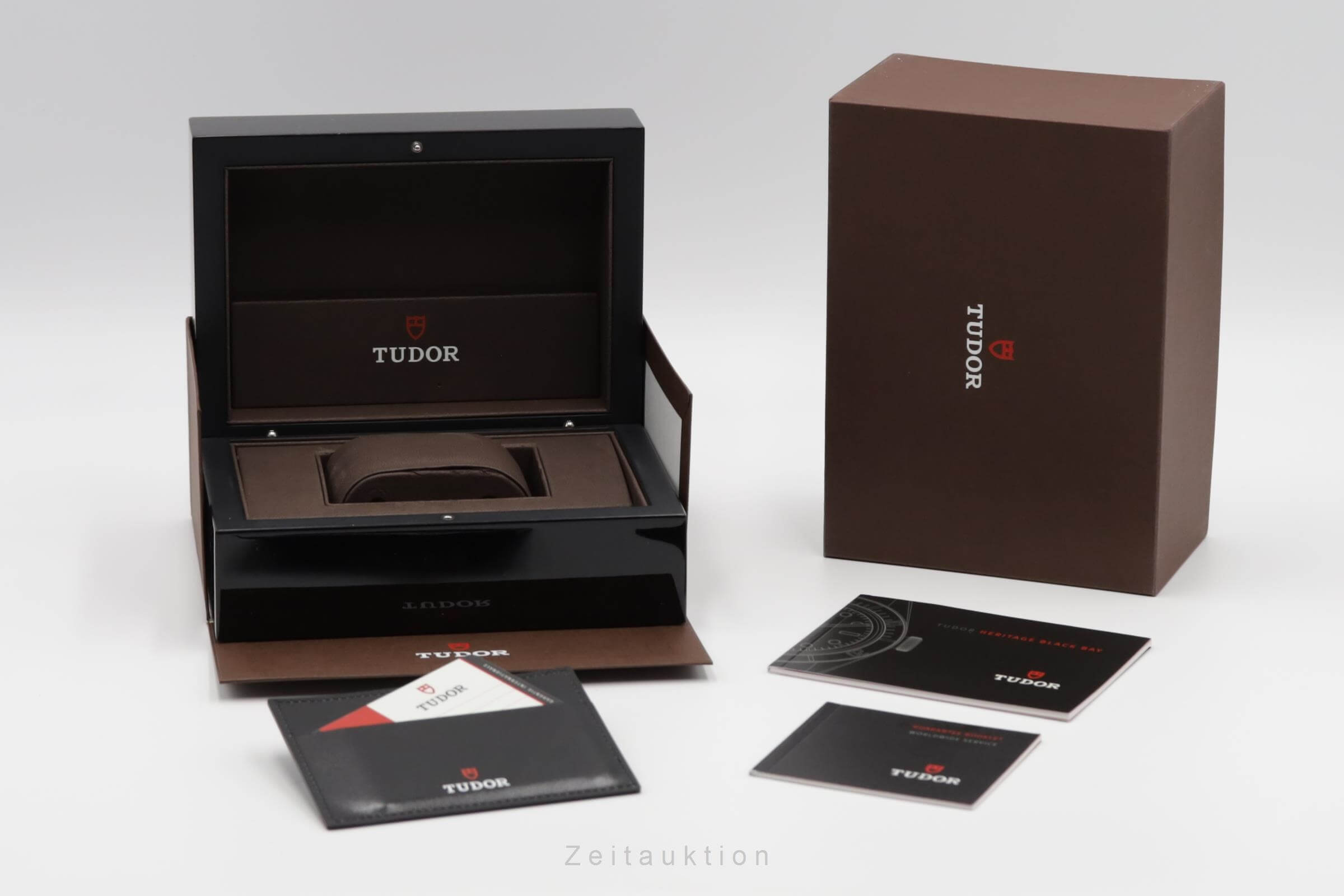 Tudor Black Bay steel automatic men's watch 79220R LP: 4580EUR  [2500894]