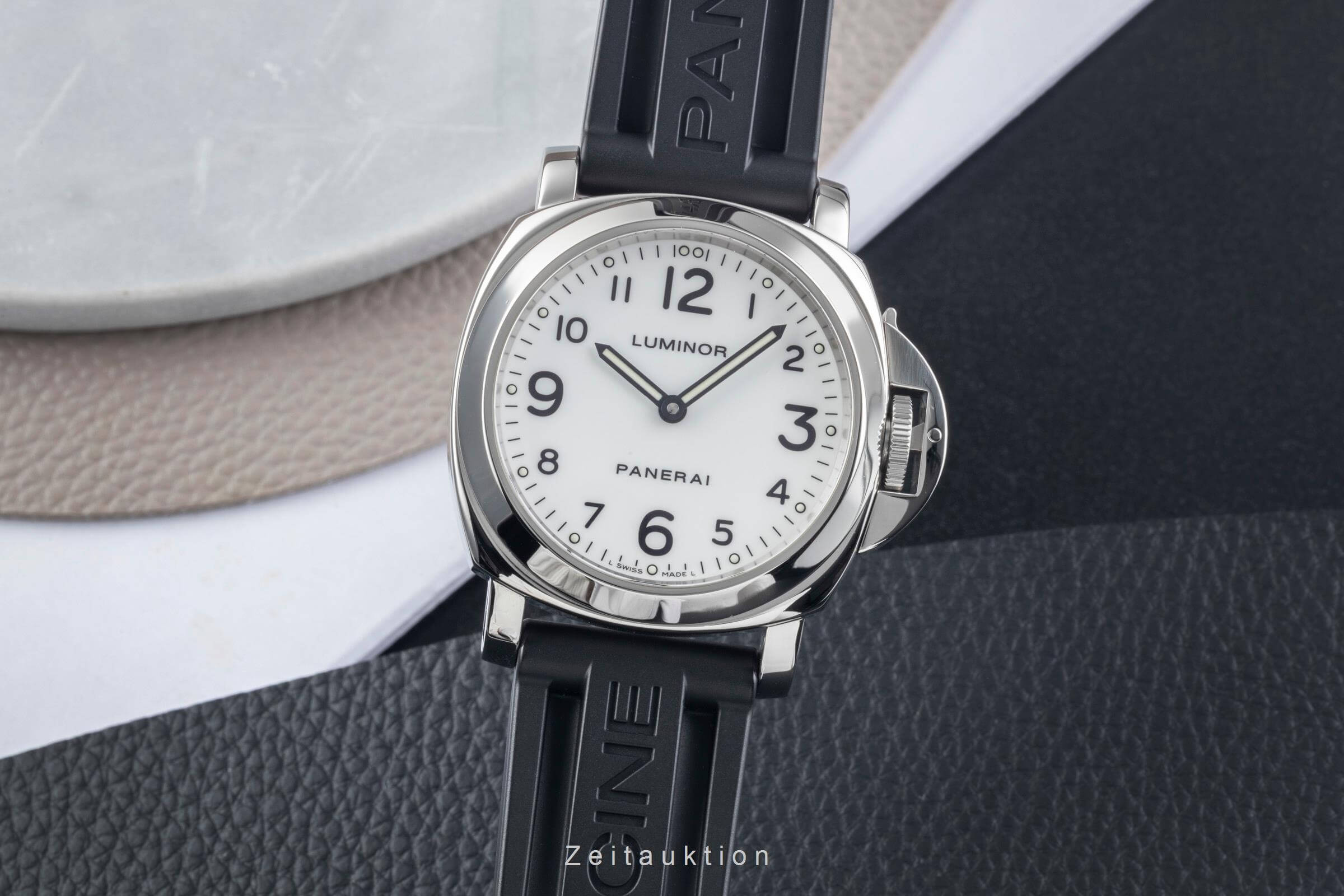 Panerai Luminor Base White Dial Stahl Handaufzug Ref. PAM00114 B&P VP: 5700,- € [2500949]