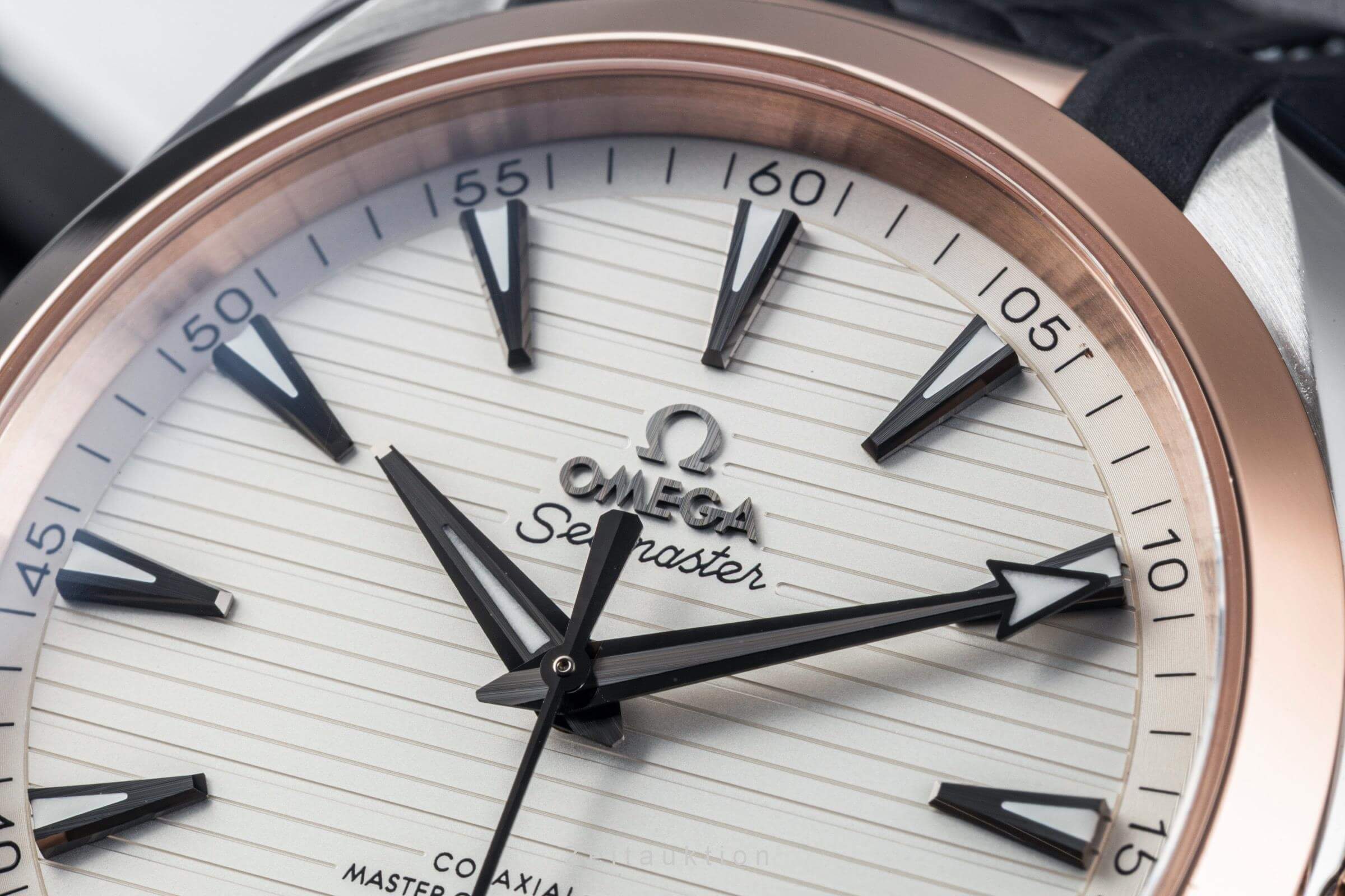 Omega Seamaster acero / oro automático reloj para caballeros 220.22.41.21.02.001 LP: 10700EUR  [2501051]