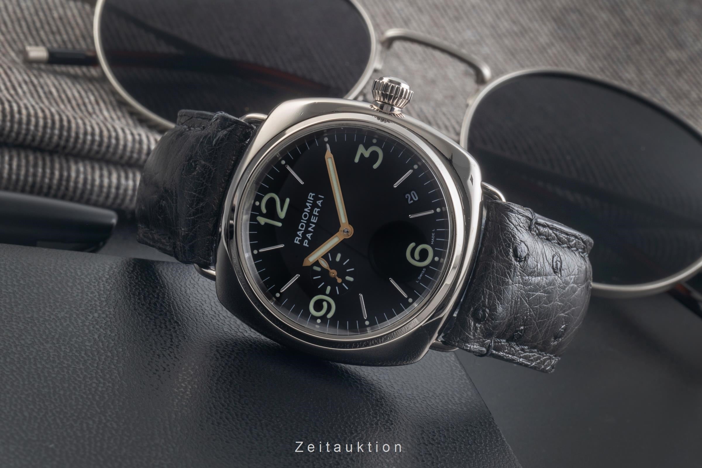 Panerai Radiomir 18 ct white gold manual winding men's watch PAM00062 LP: 18500EUR  [2501342]