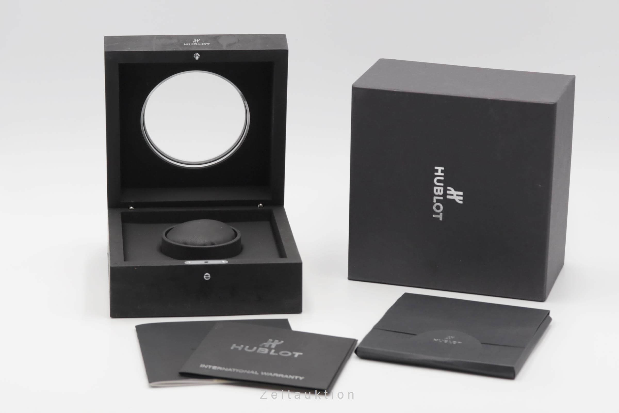 Hublot Classic Fusion chronograph titanium automatic men's watch 521.NX.7170.LR LP: 8200EUR  [2501392]