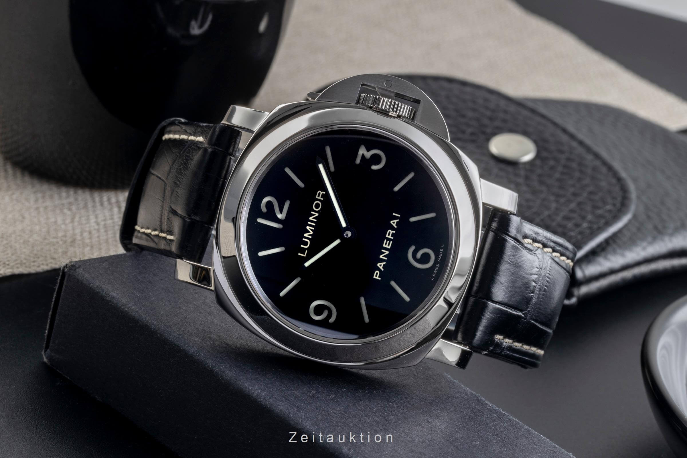 Panerai Luminor Base Handaufzug Edelstahl Herrenuhr Ref. PAM00112 VP: 5700 € [2501740]