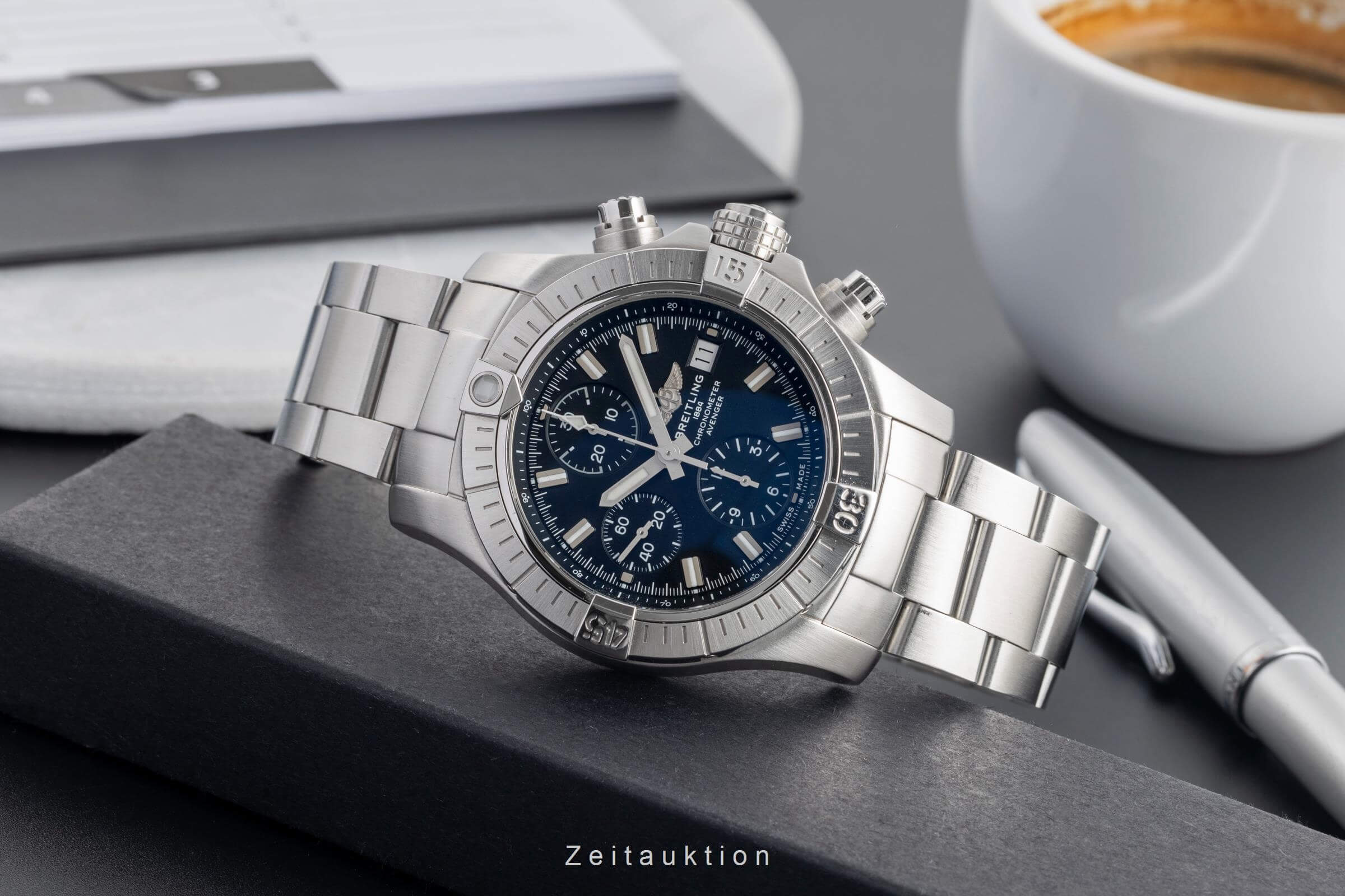 Breitling Avenger Chronograph Stahl Automatik Herrenuhr Ref. A13385101B1A1 B&P [2501756]