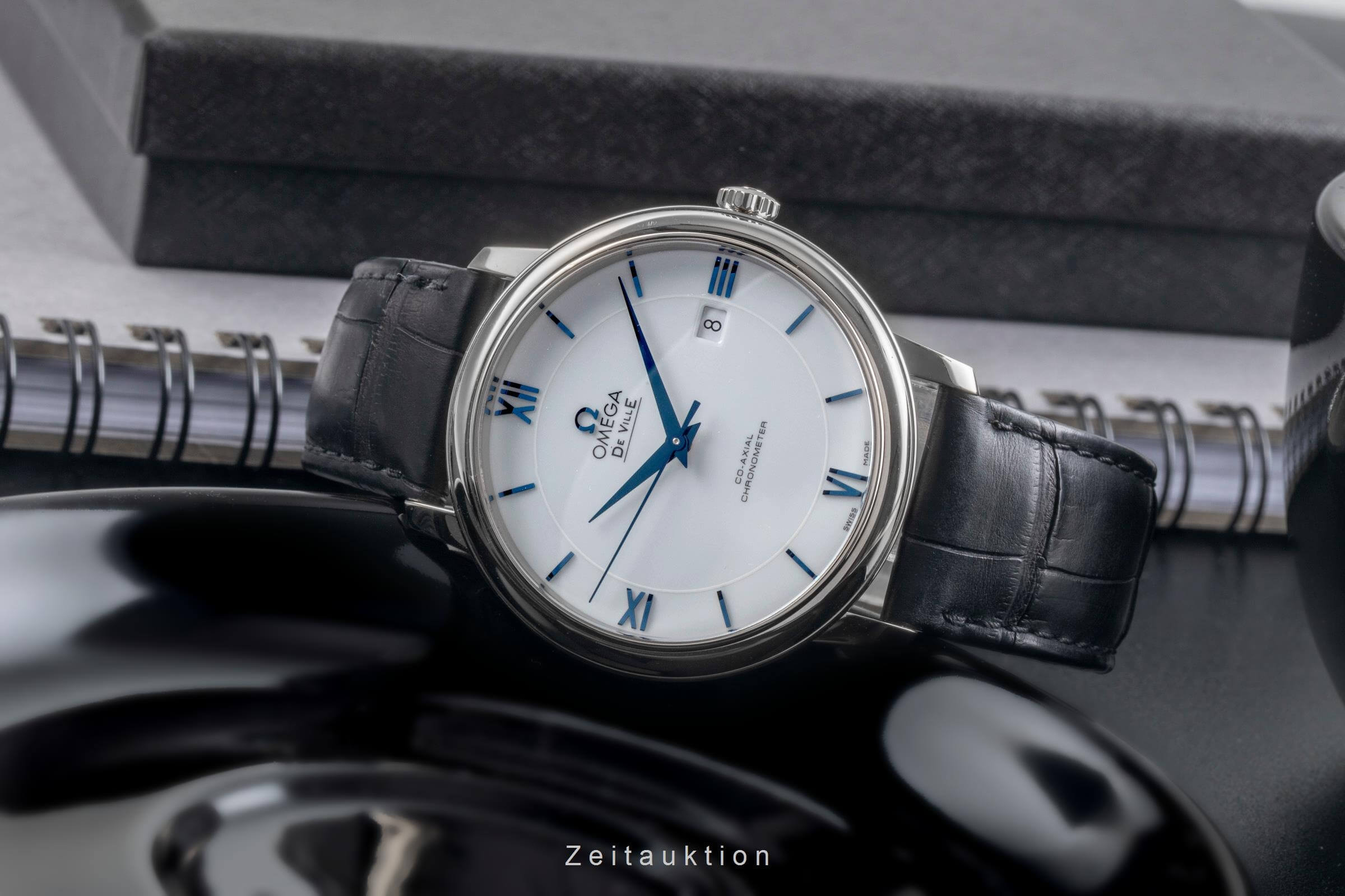 Omega De Ville 18 ct white gold automatic men's watch 424.53.40.20.04.001  [2501760]