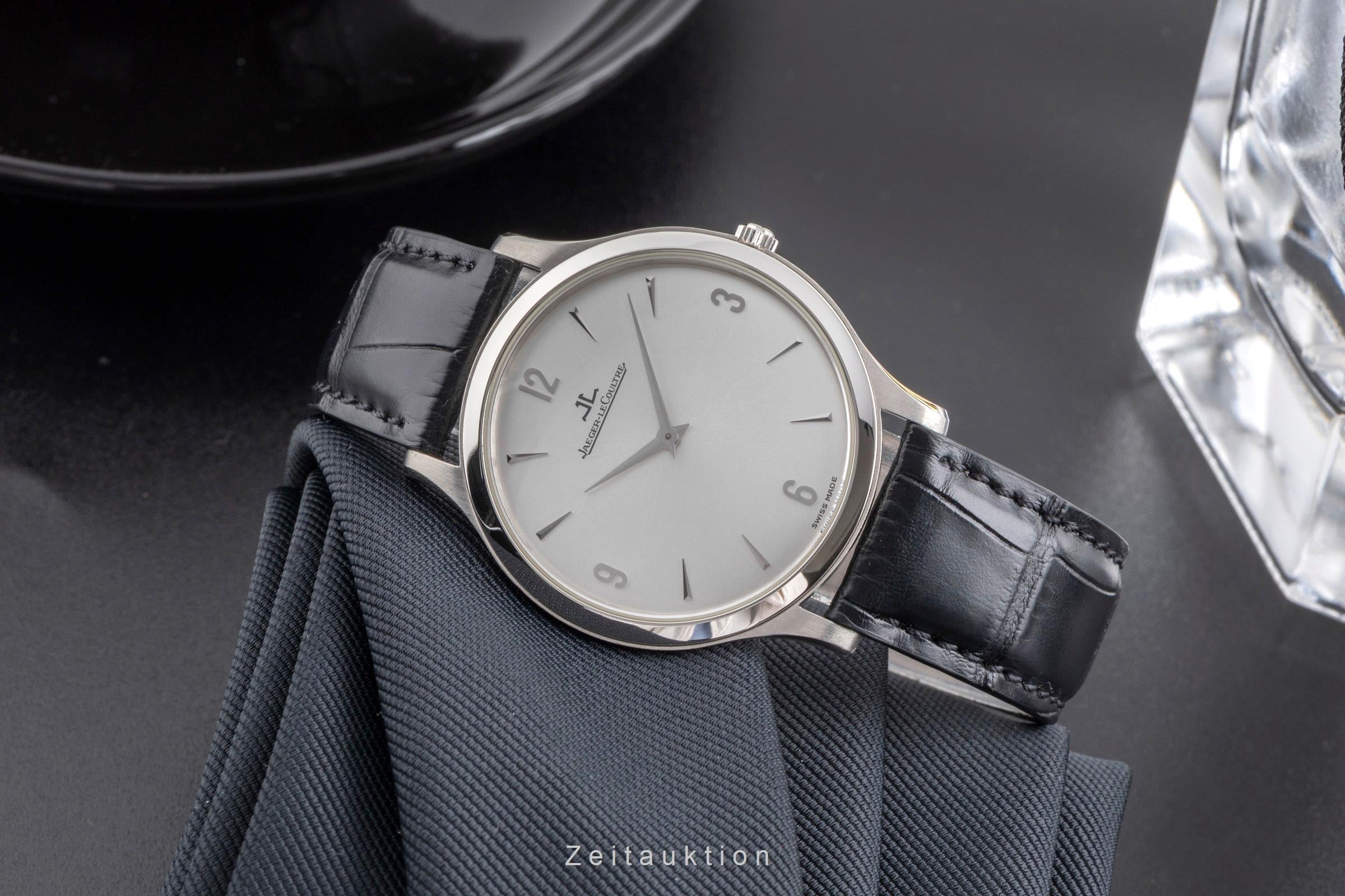 Jaeger LeCoultre Master Ultra Thin Platin Handaufzug Herrenuhr Ref. 145.6.79  [2501795]