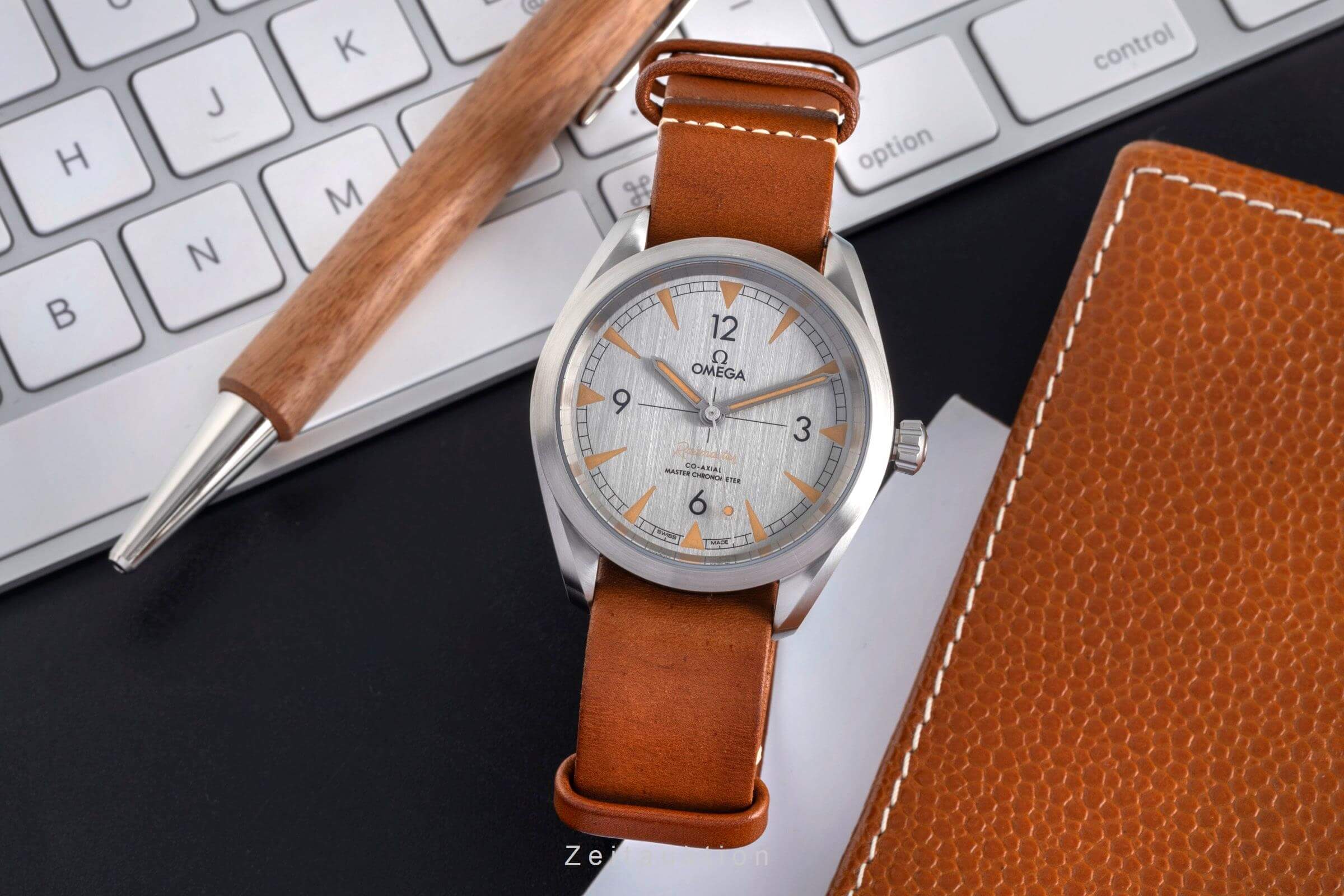 Omega Railmaster acero automático reloj para caballeros 220.12.40.20.06.001  [2501916]