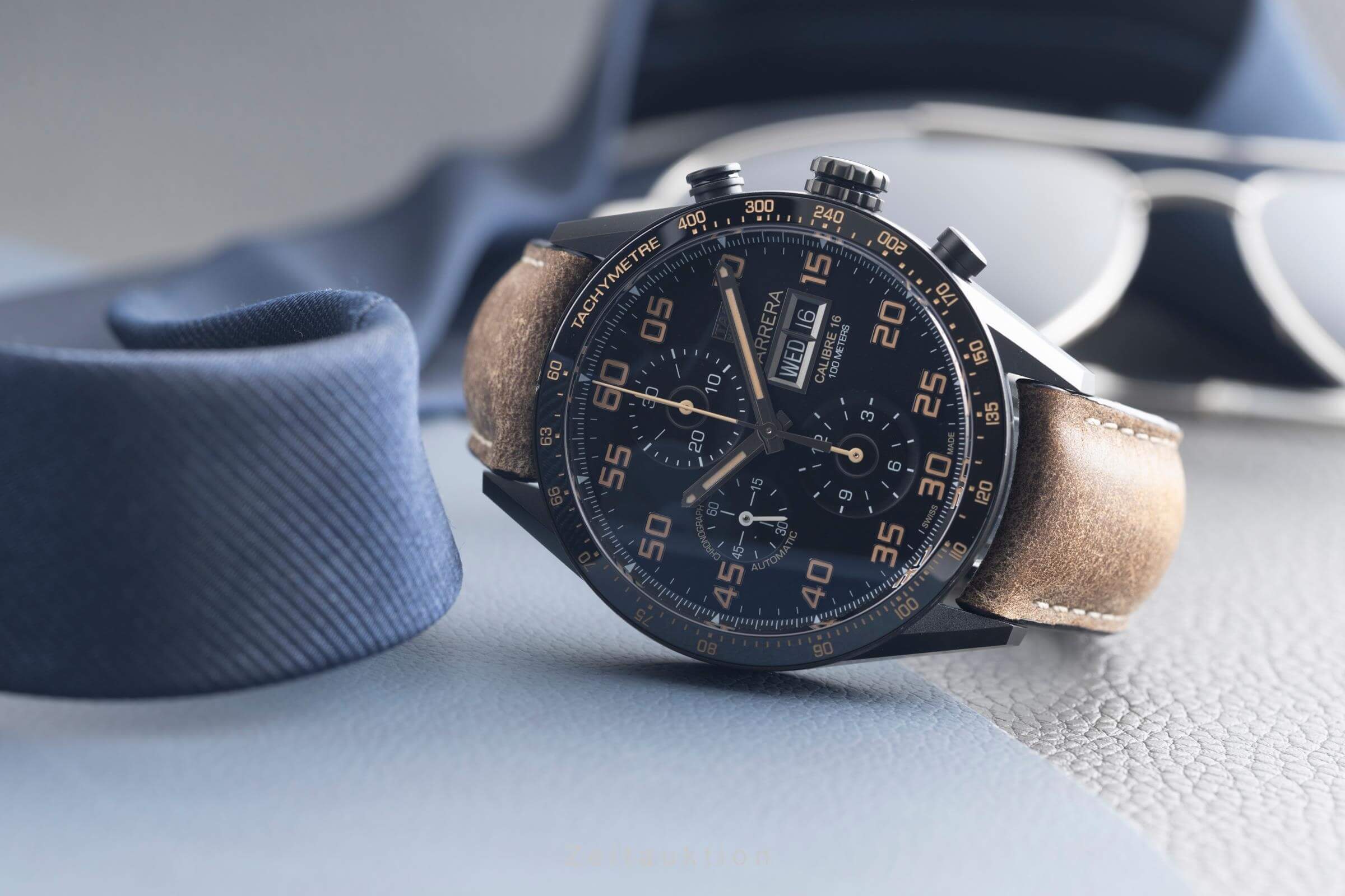 Tag Heuer Carrera chronographe titane  automatique montre pour hommes CV2A84.FC6394  [2501957]