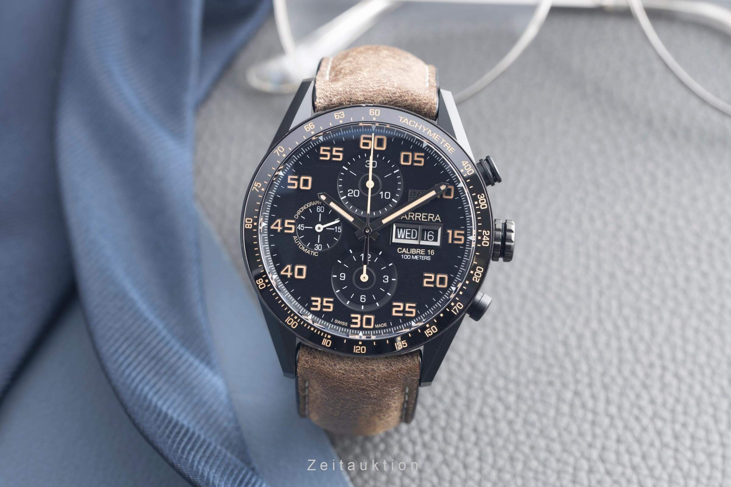 Tag Heuer Carrera chronographe titane  automatique montre pour hommes CV2A84.FC6394  [2501957]