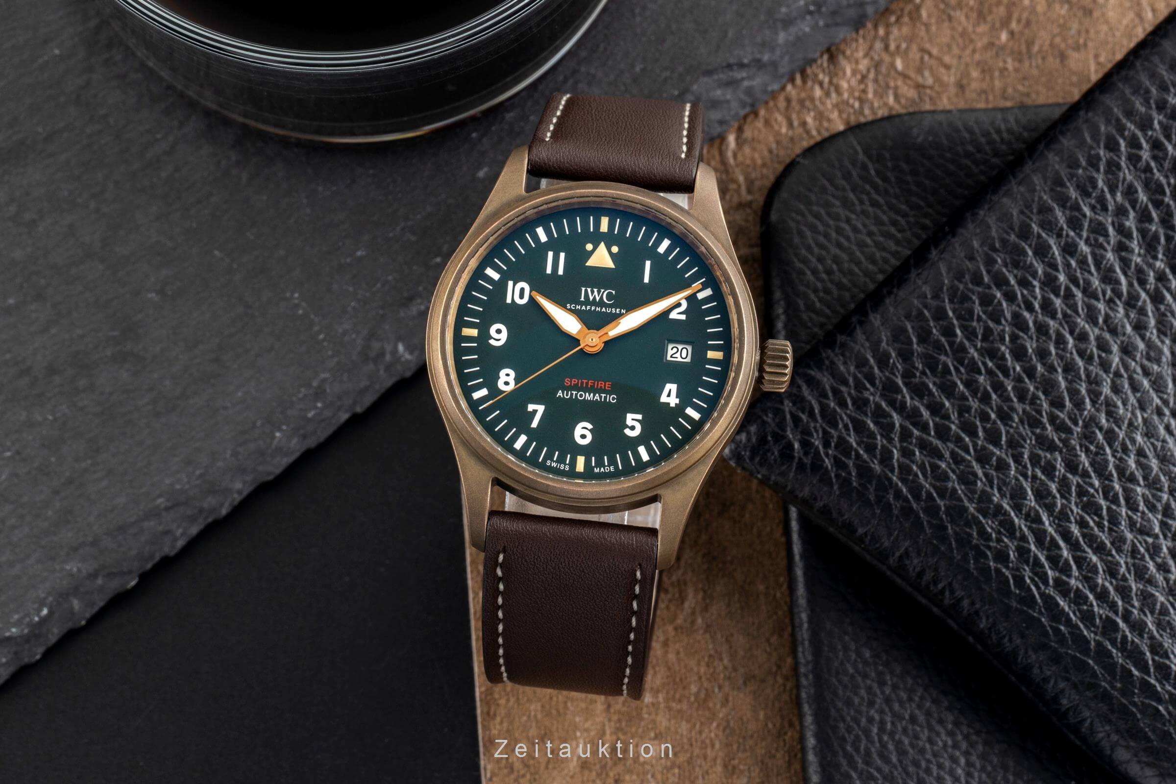 IWC Pilot's Watch Automatik Spitfire Bronze Herrenuhr Ref. IW326802 B&P 2020 [2502056]