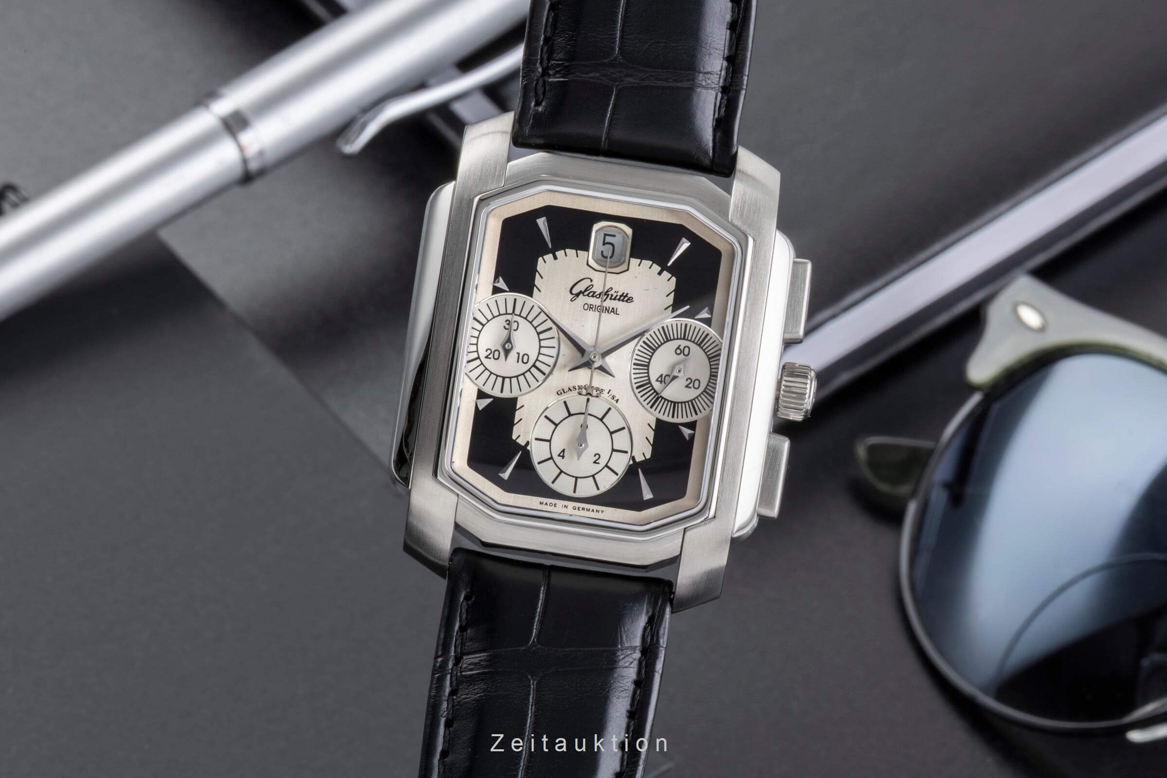 Glashütte Original Senator Karreè Edelstahl Chronograph Herren Ref. 39-32-17-04 [2502190]