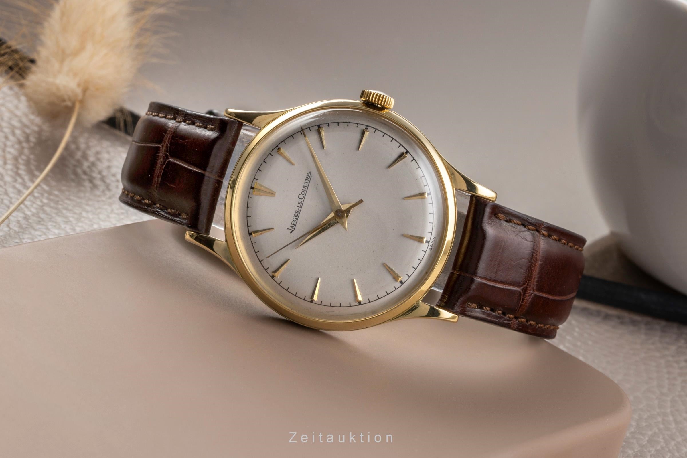 Jaeger LeCoultre 18 ct gold manual winding men's watch Vintage  [2502213]