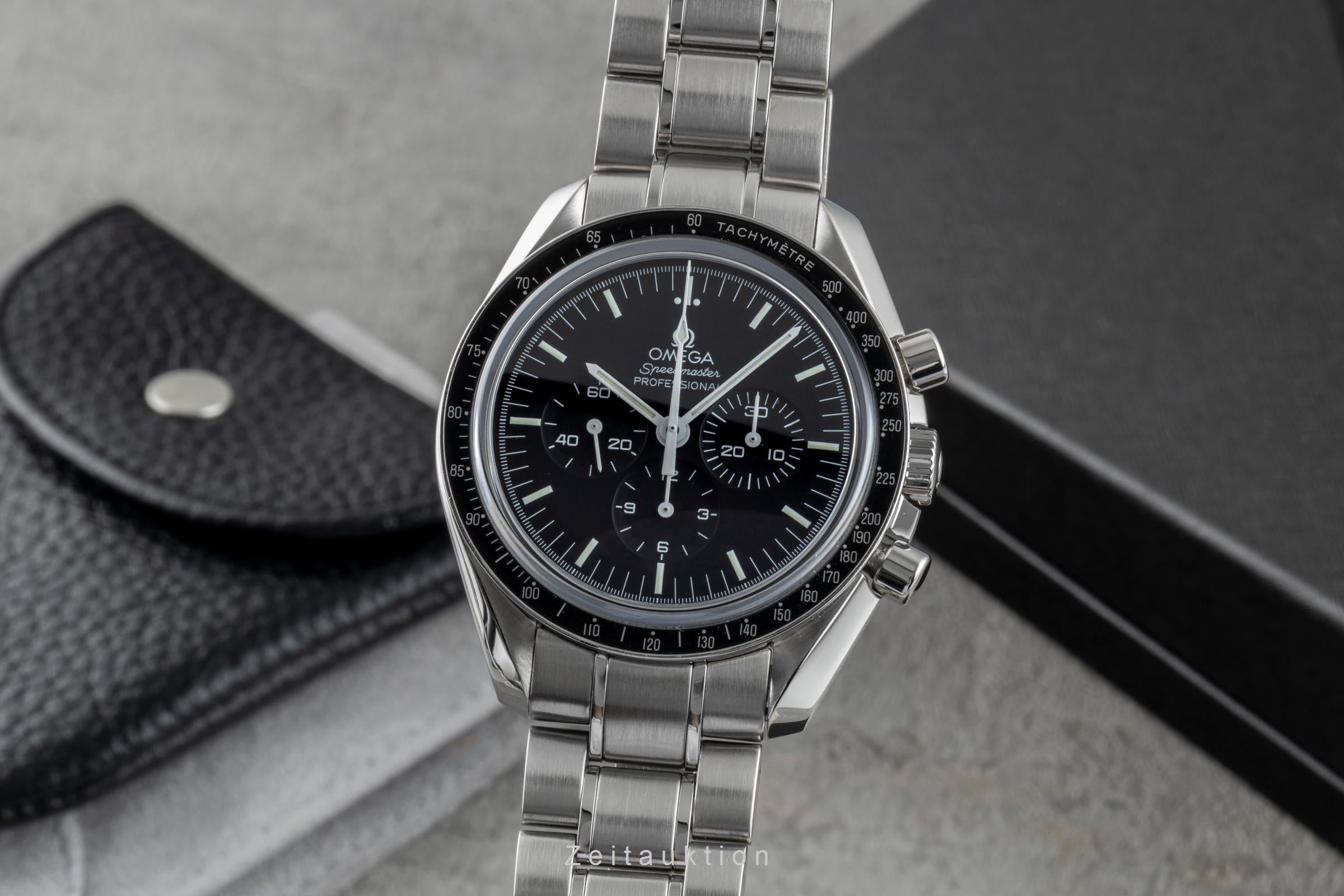 Omega Speedmaster Moonwatch chronographe acier à remontage manuel montre pour hommes 311.30.42.30.01.006 LP: 8700EUR  [2502215]