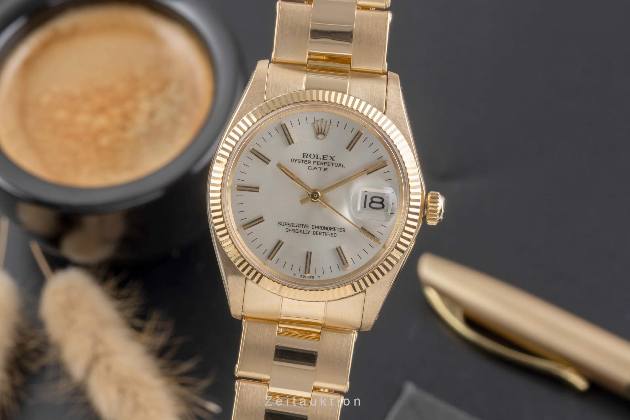 Rolex Date 34 Silver Dial 18k (0,750) Gold Automatik Herren Ref. 1503 Klassiker [2502238]