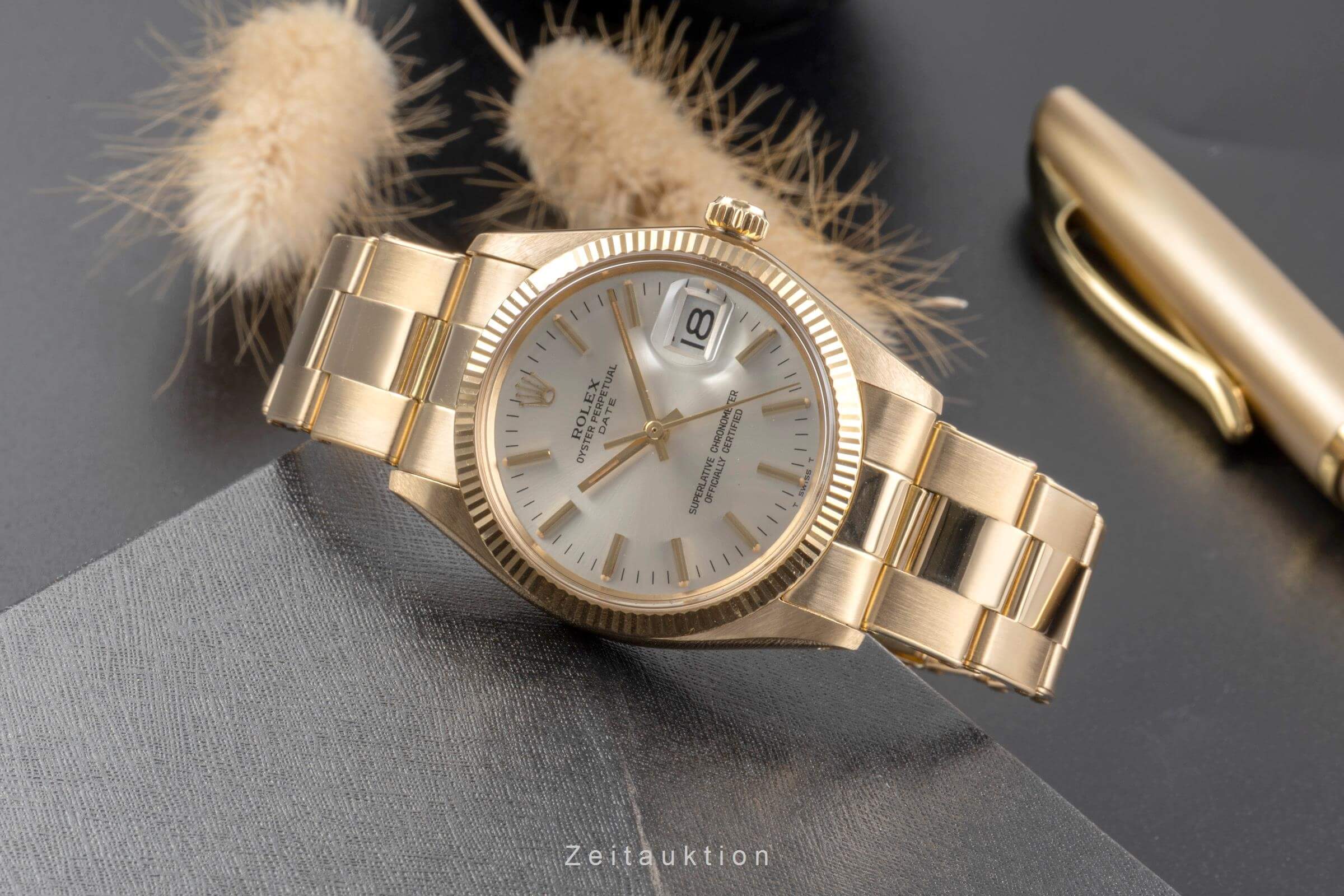Rolex Date 34 Silver Dial 18k (0,750) Gold Automatik Herren Ref. 1503 Klassiker [2502238]