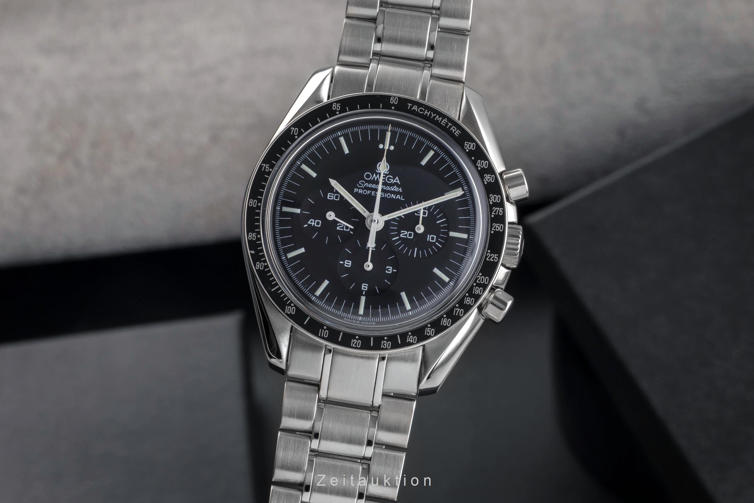 Omega Speedmaster Moonwatch chronograph steel manual winding men's watch 3570.50.00  [2502361]
