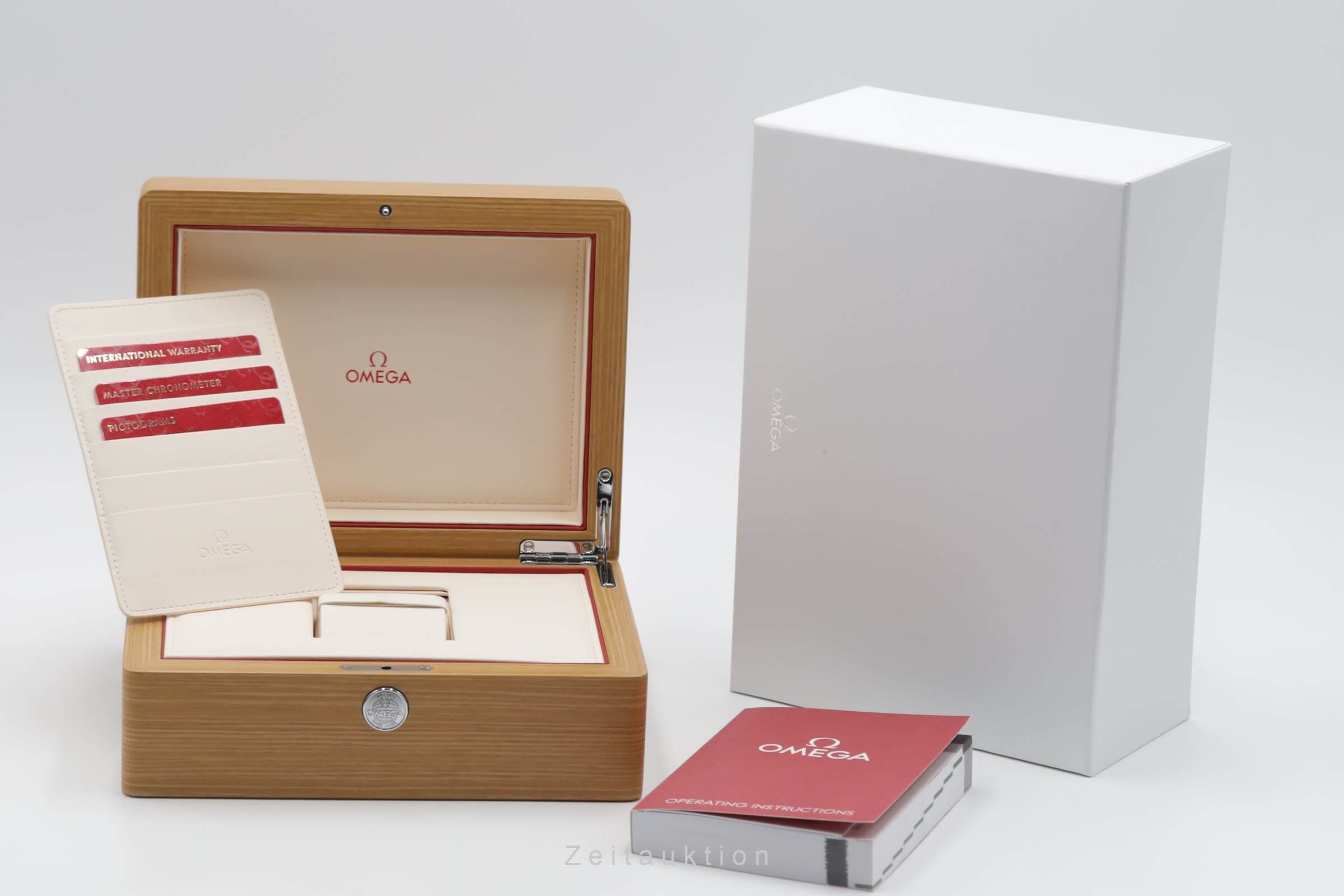 Omega Speedmaster Moonwatch chronograph ceramic manual winding men's watch 310.92.44.50.01.001 LP: 15500EUR  [2502488]