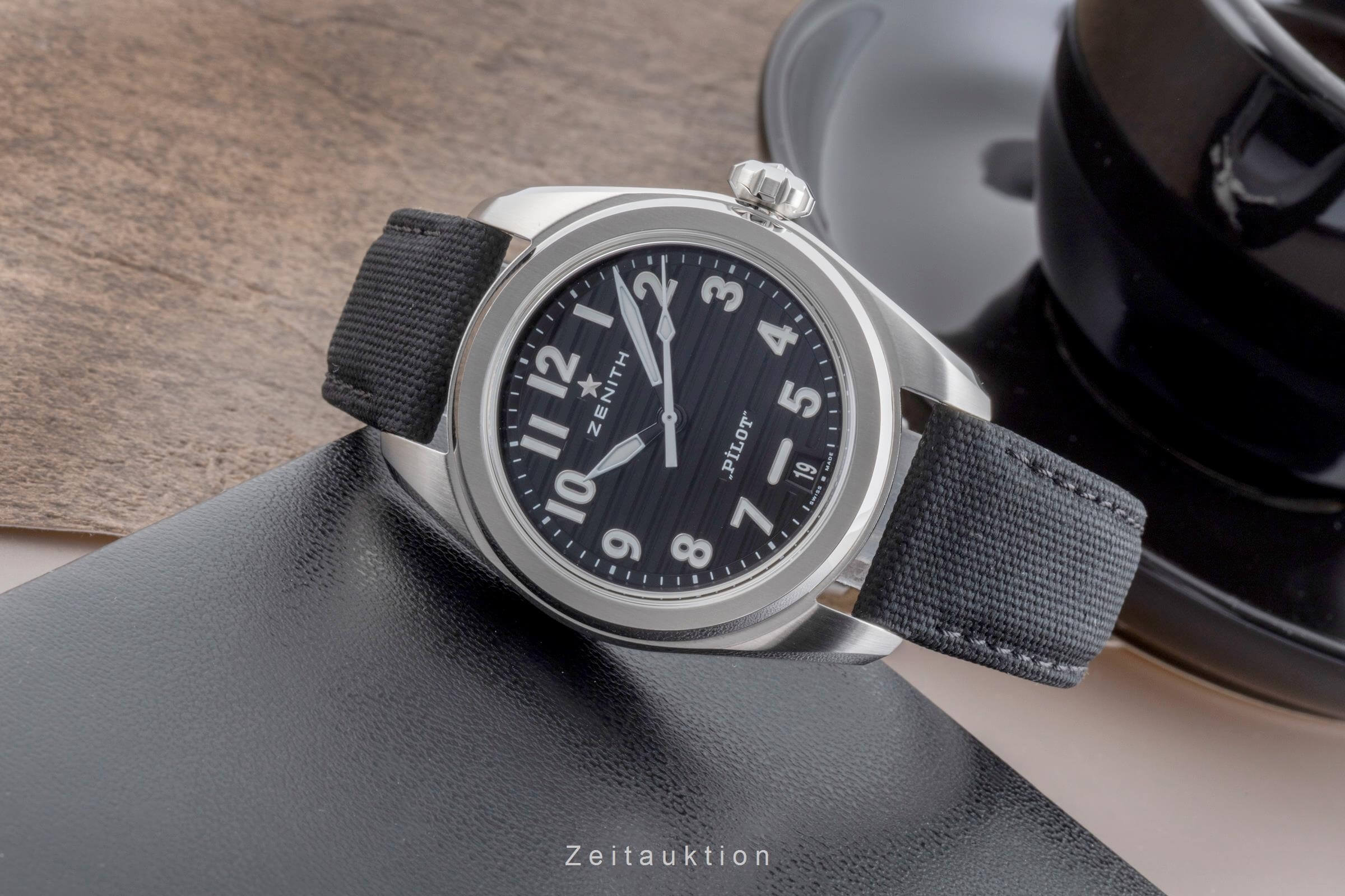 Zenith Pilot Stahl Automatik Herren Ref. 03.4000.3620/21.I001 Box & Papiere 2024 [2502498]