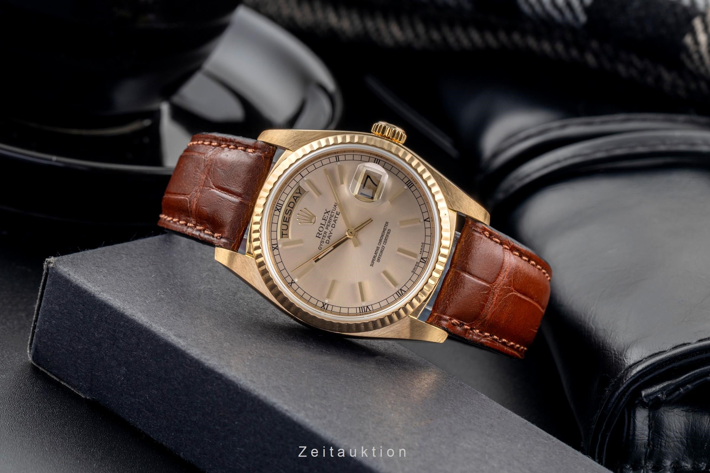 Rolex Day-Date 36 18k (0,750) Gold Automatik Herrenuhr Ref. 18038 [2502511]