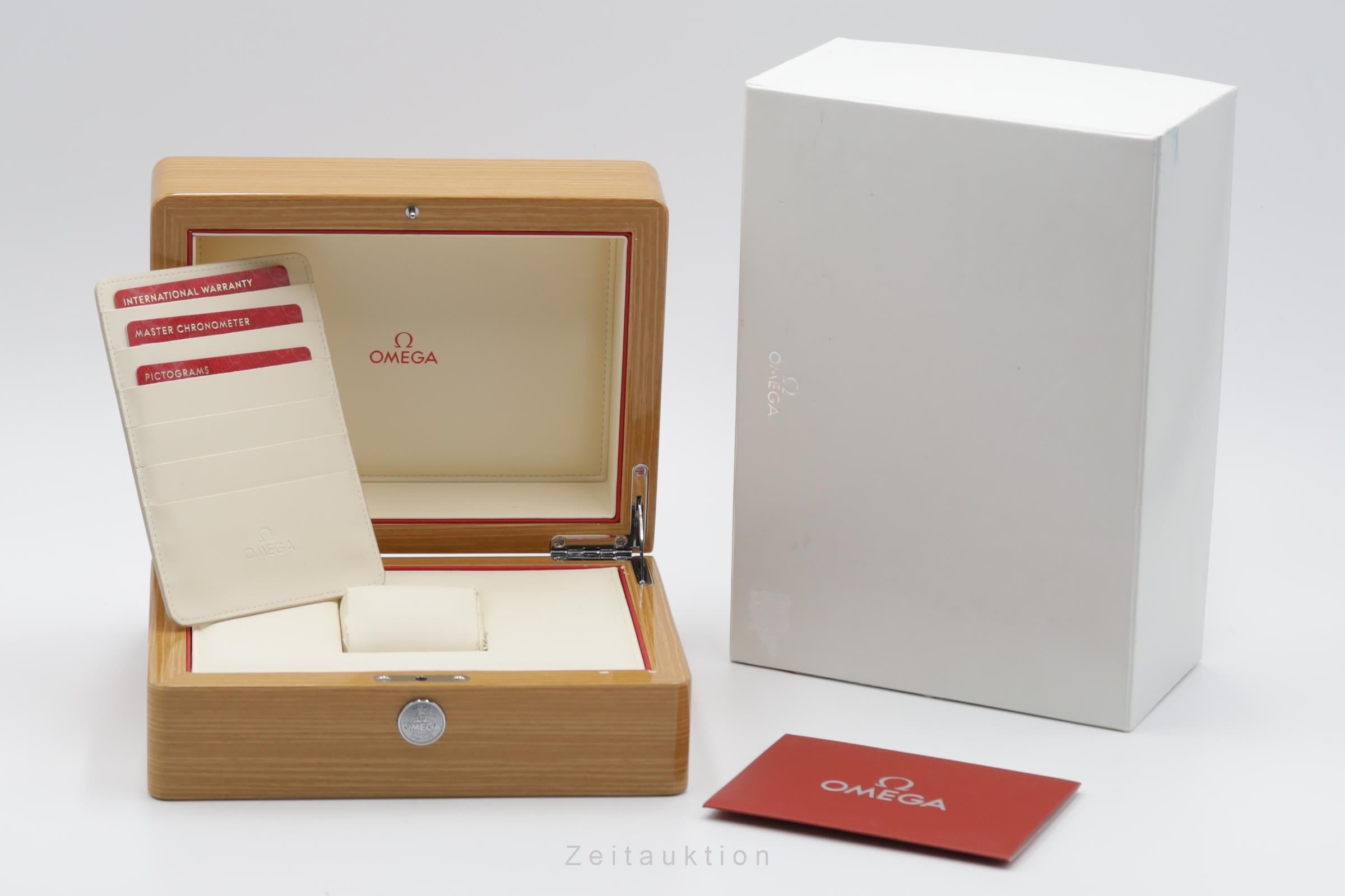 Omega Speedmaster chronograph steel automatic men's watch 304.33.44.52.03.001  [2502545]