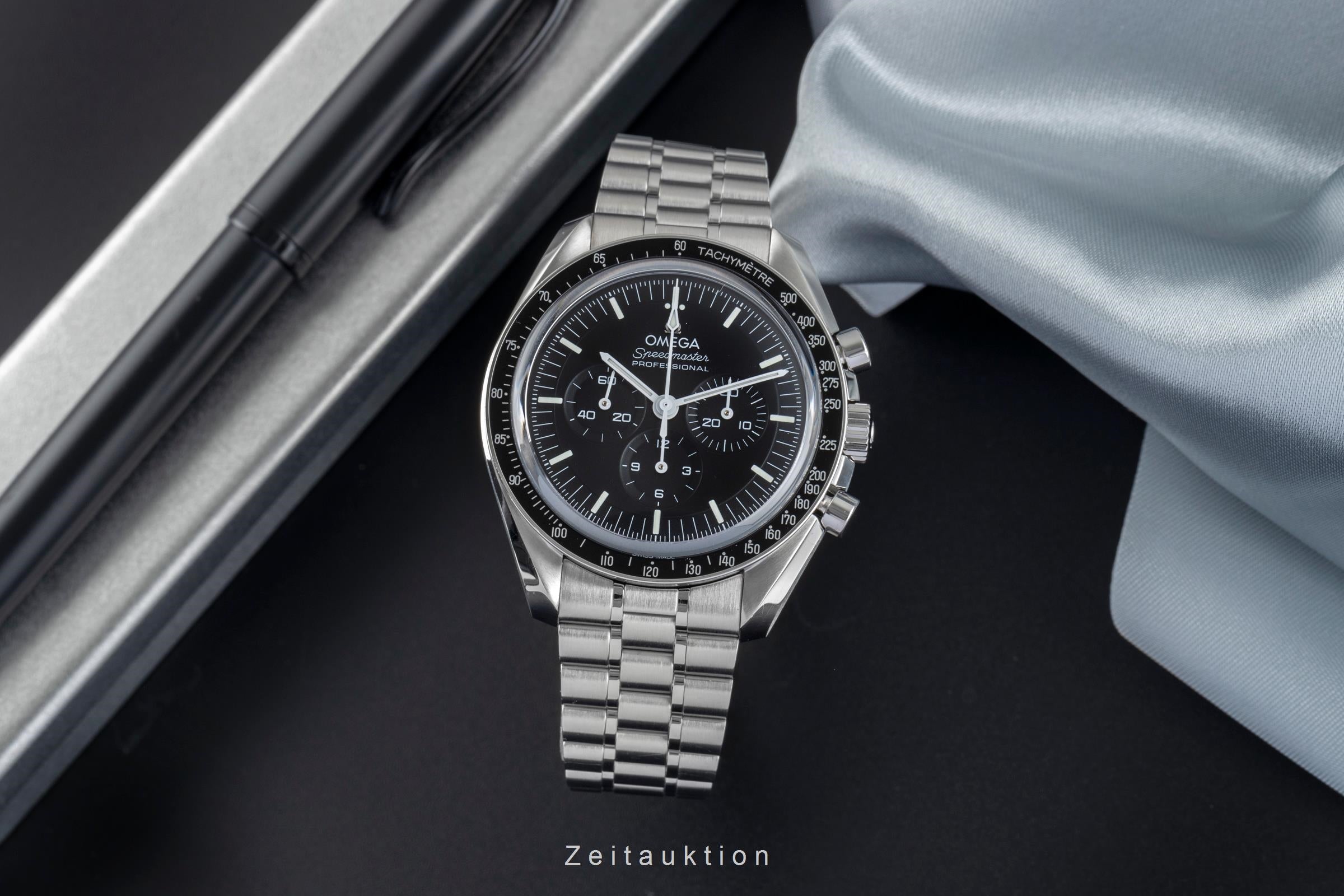 Omega Speedmaster Moonwatch chronograph steel manual winding men's watch 311.30.42.50.01.002  [2502569]