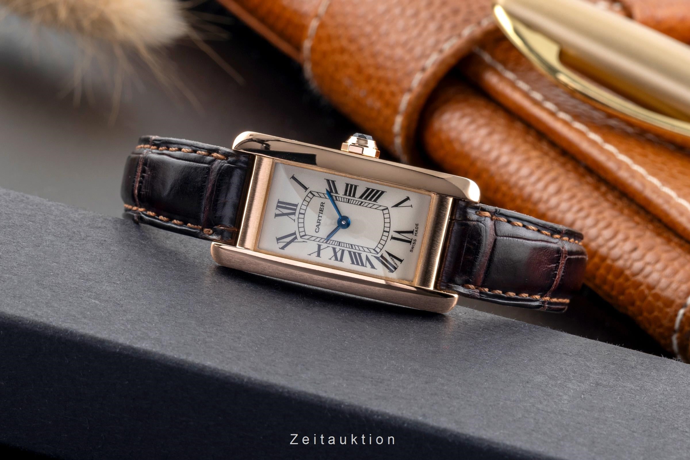 Cartier Tank Américaine or rouge 18 ct quartz montre pour femmes W2607456  [2502640]