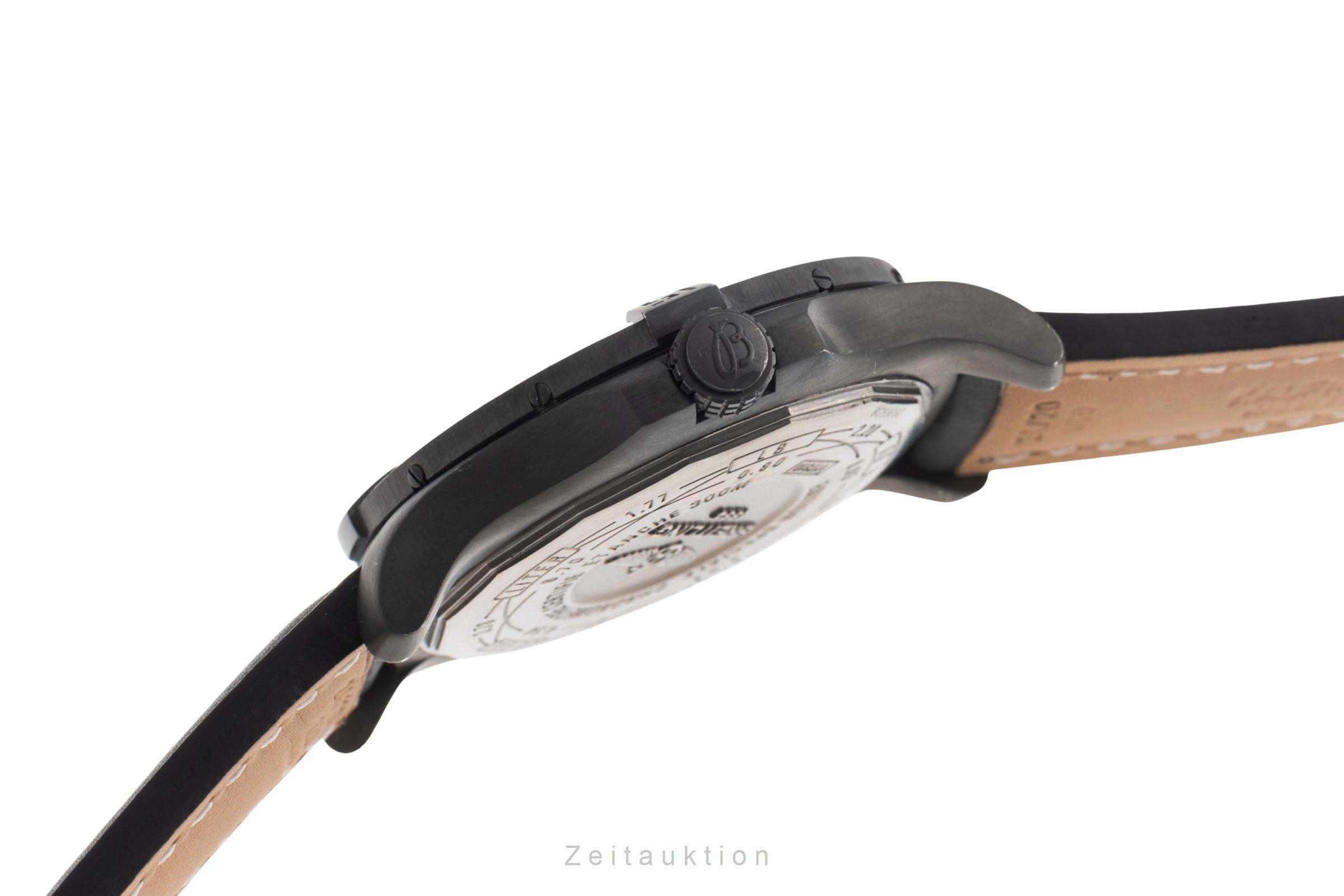 Breitling Avenger Blackbird 48 Automatik Titan Herren Ref. V17310  [2502757]